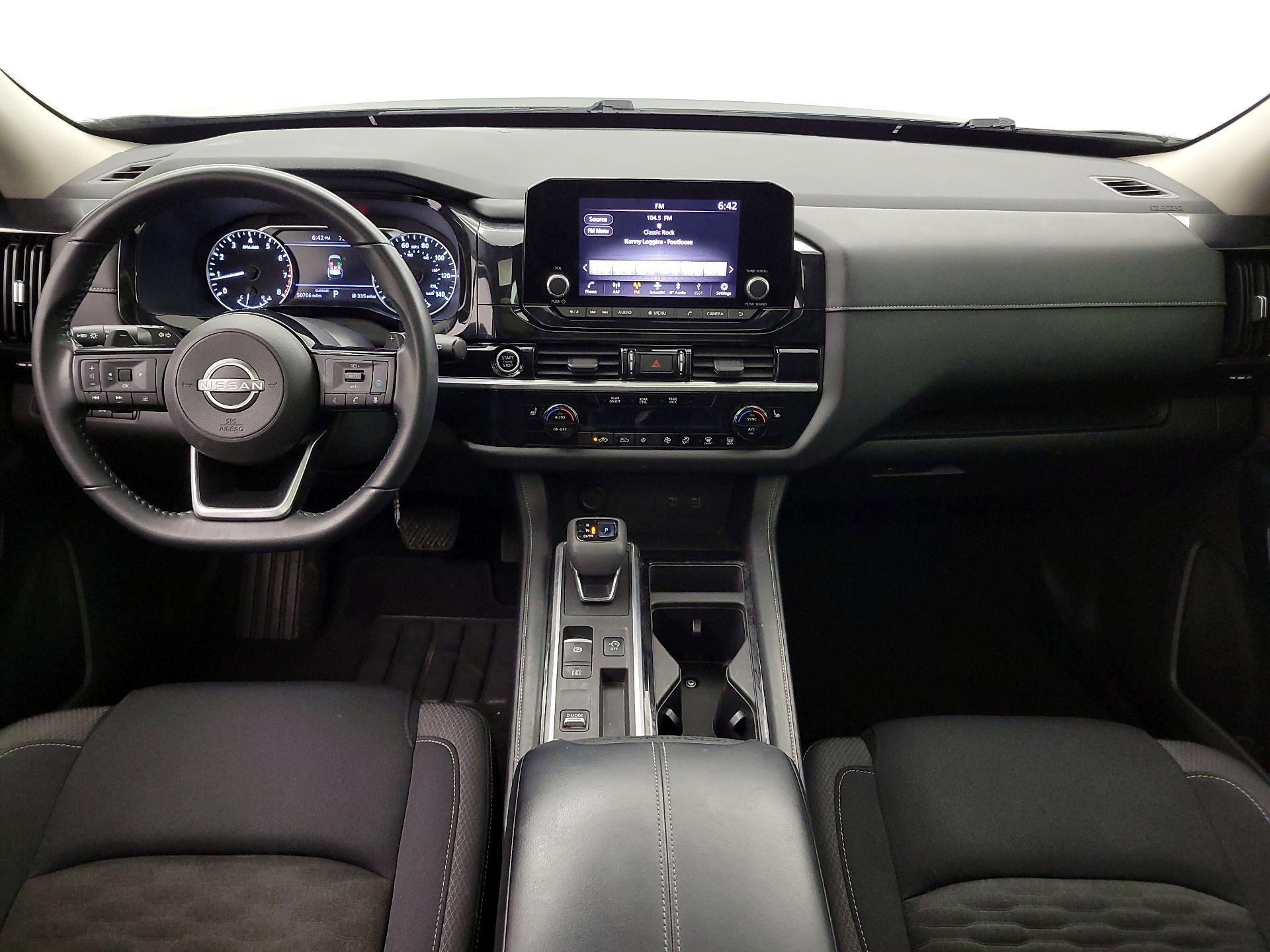 Thumbnail: 2022 Nissan Pathfinder - 9