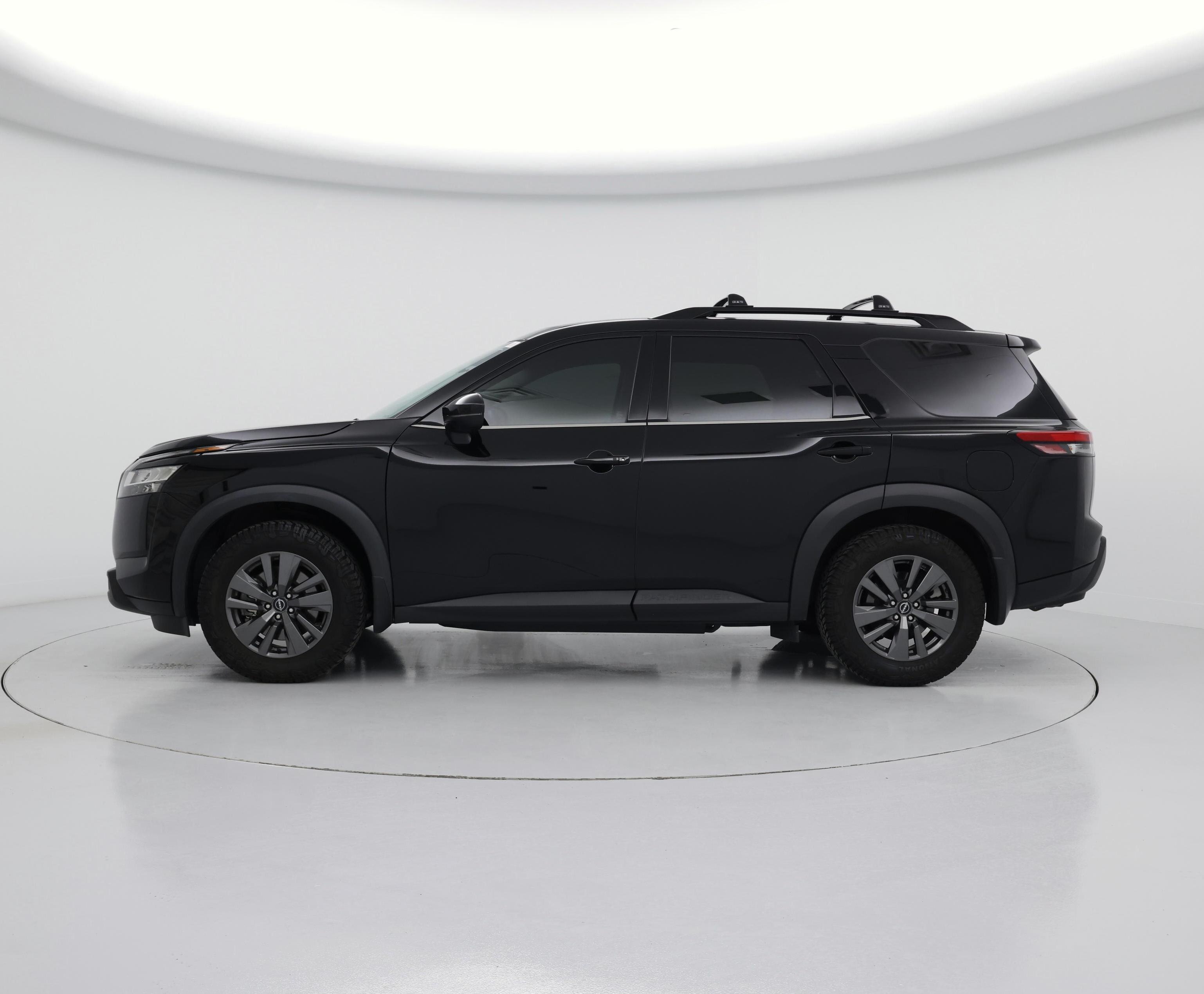 Thumbnail: 2022 Nissan Pathfinder - 3