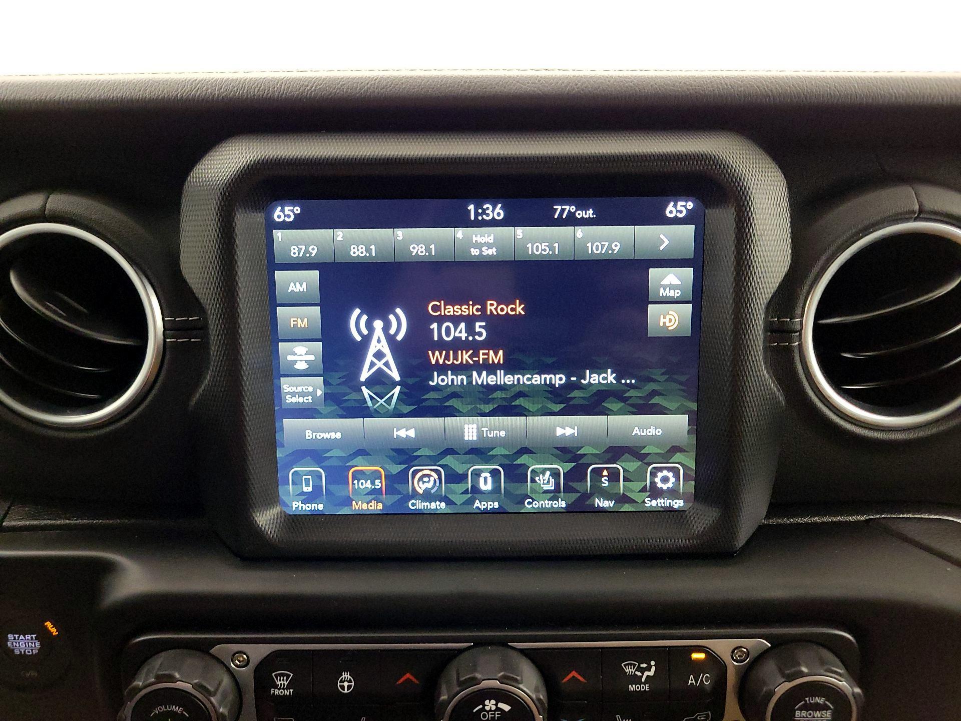 Thumbnail: 2022 Jeep Wrangler - 16