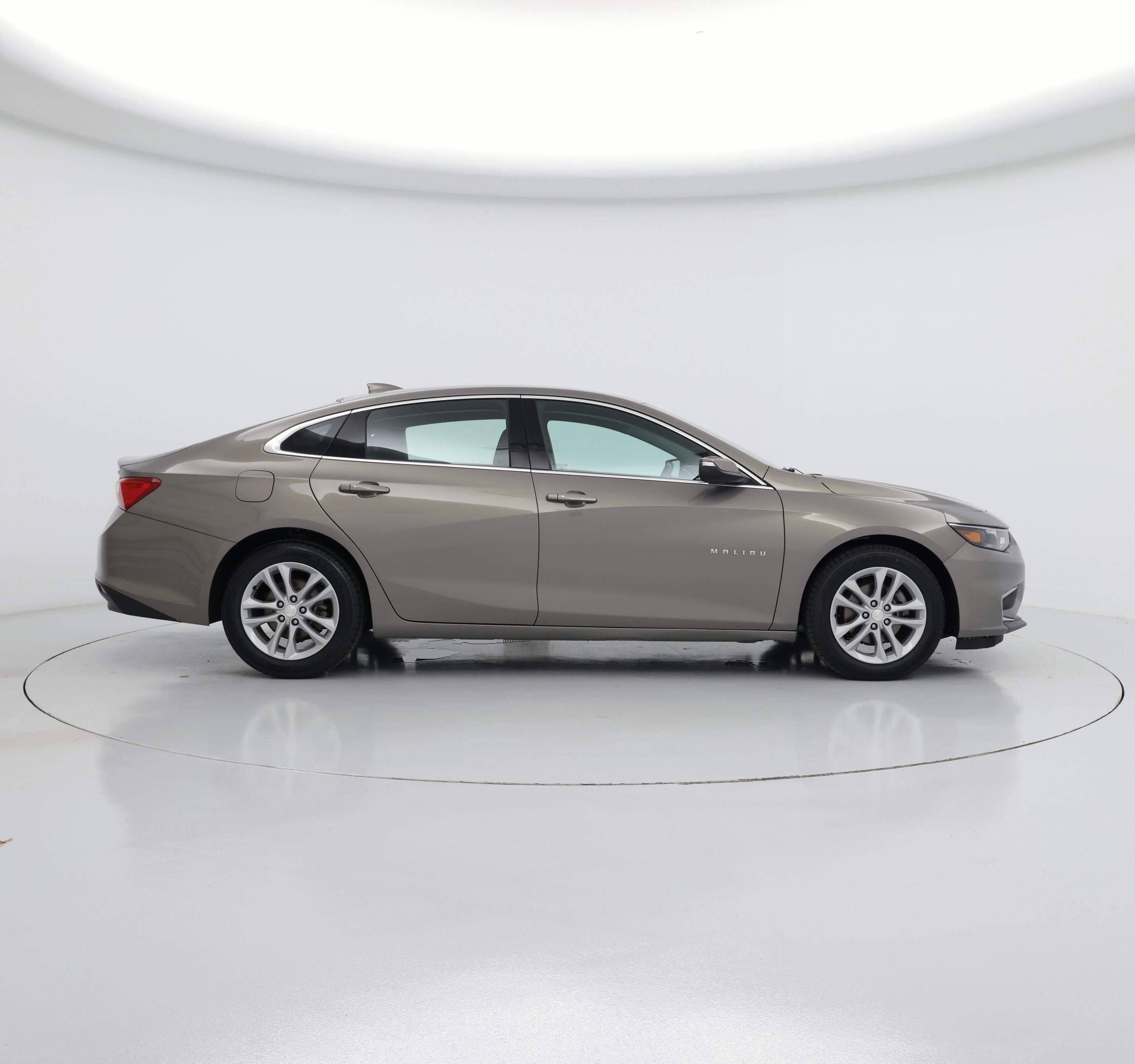 Thumbnail: 2017 Chevrolet Malibu - 7