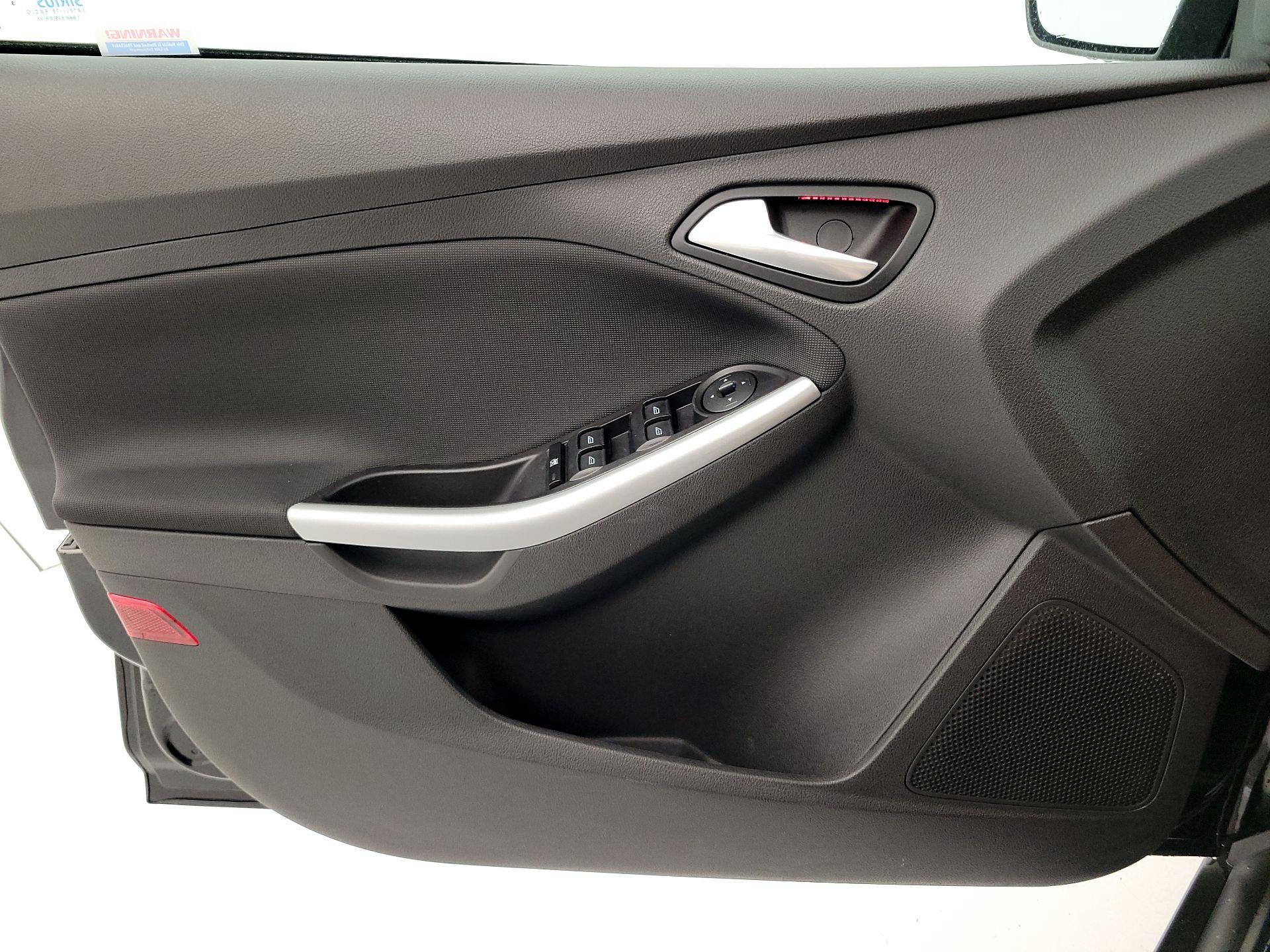 Thumbnail: 2014 Ford Focus - 12