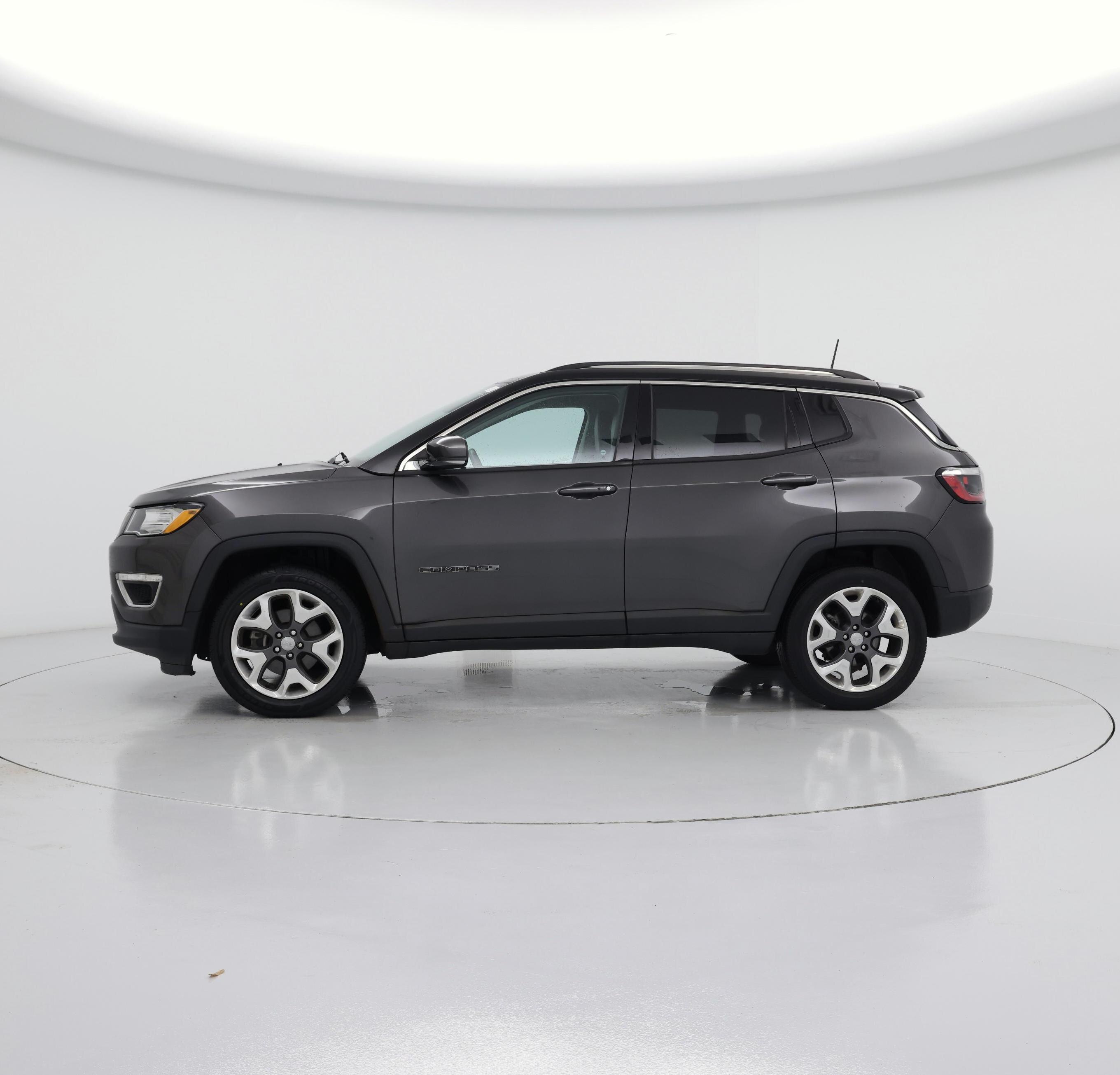Thumbnail: 2019 Jeep Compass - 3