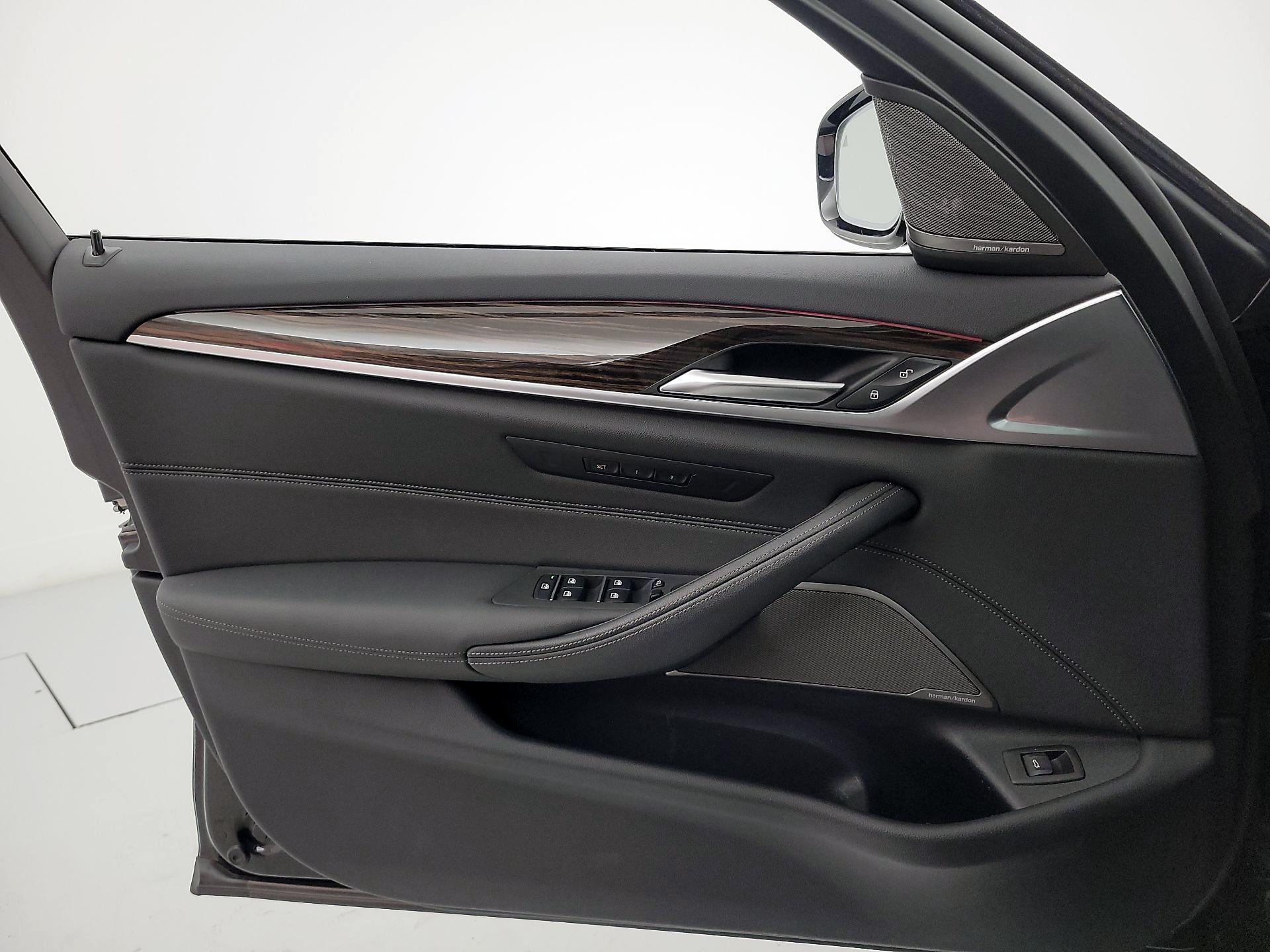 Thumbnail: 2022 BMW 5 Series - 12