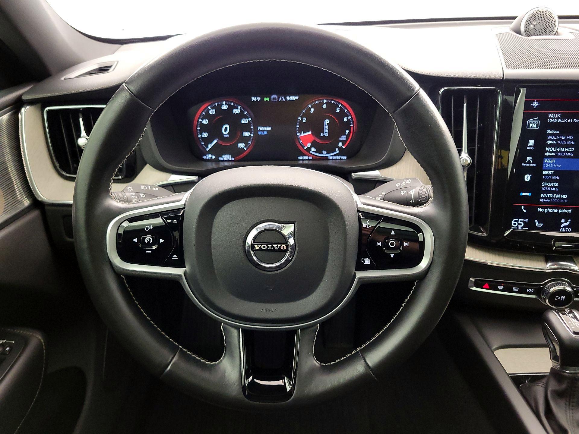 Thumbnail: 2020 Volvo XC60 - 10