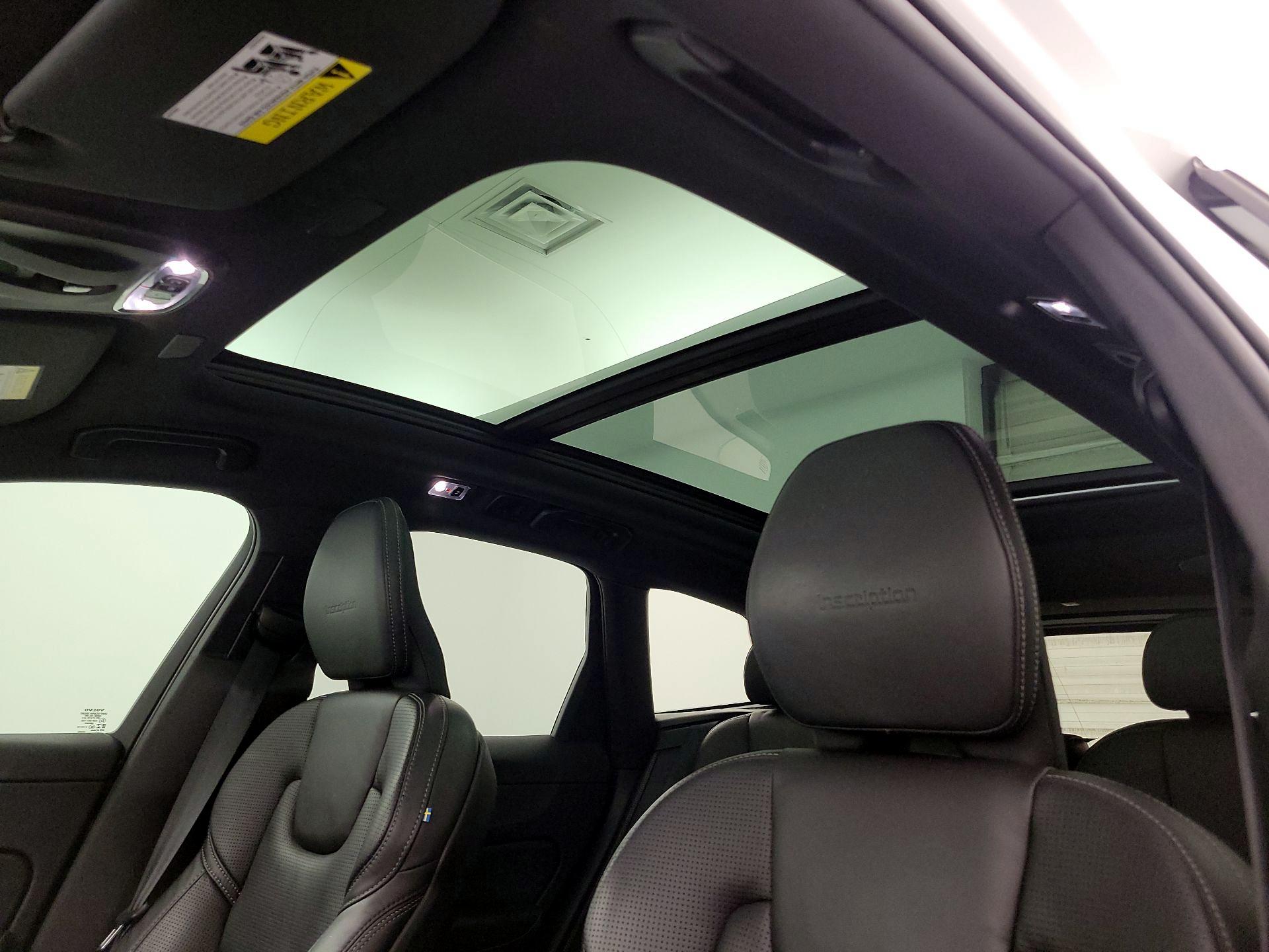 Thumbnail: 2020 Volvo XC60 - 20