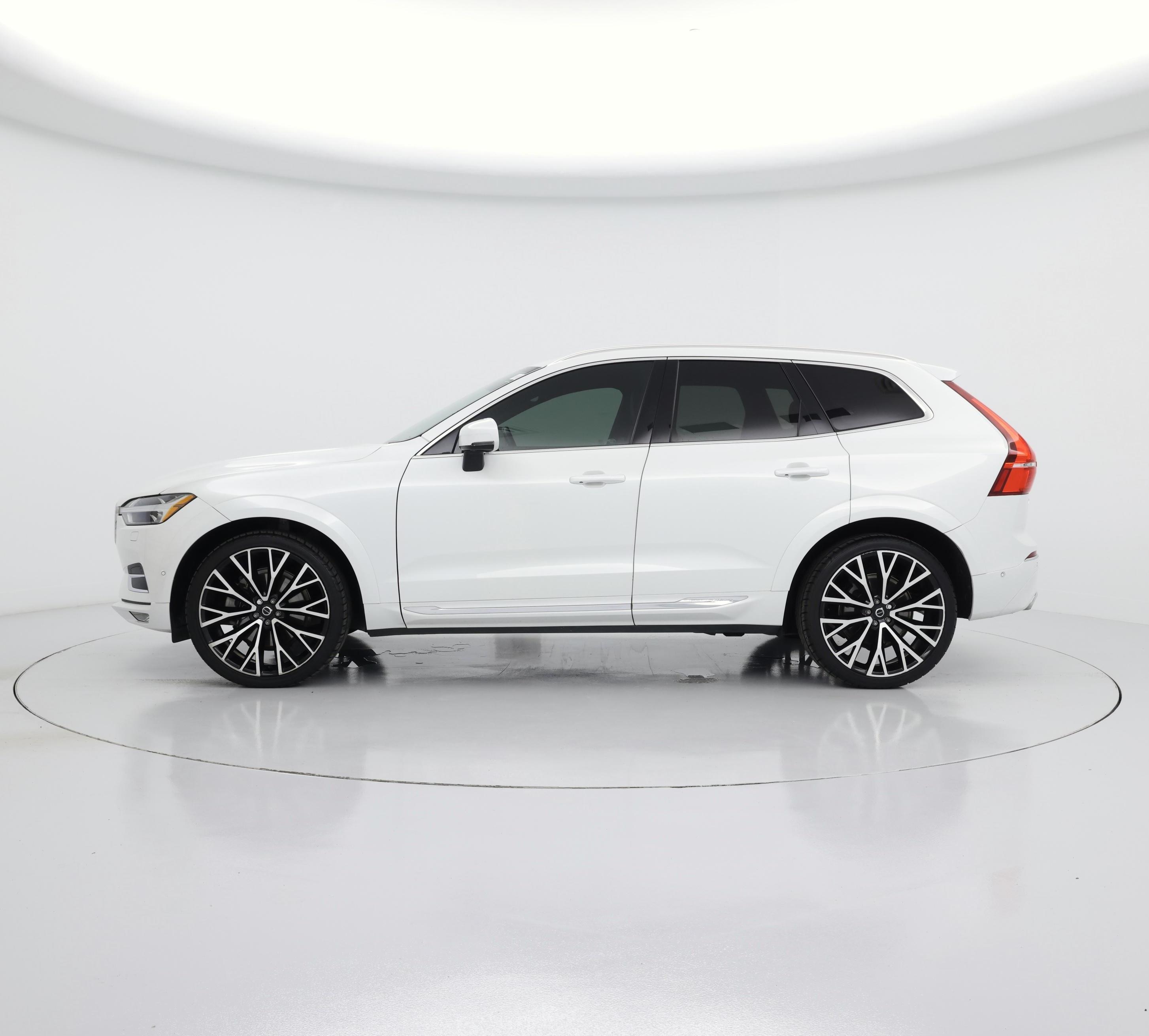Thumbnail: 2020 Volvo XC60 - 3