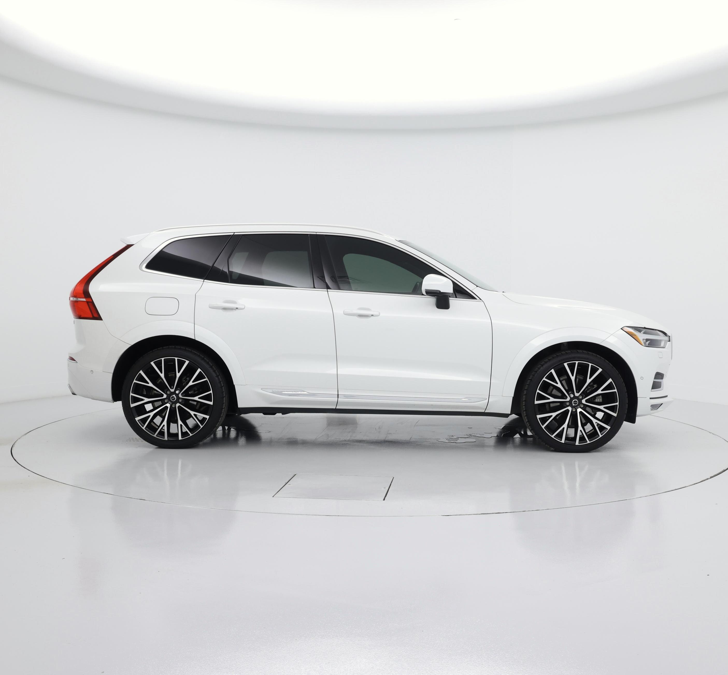 Thumbnail: 2020 Volvo XC60 - 7
