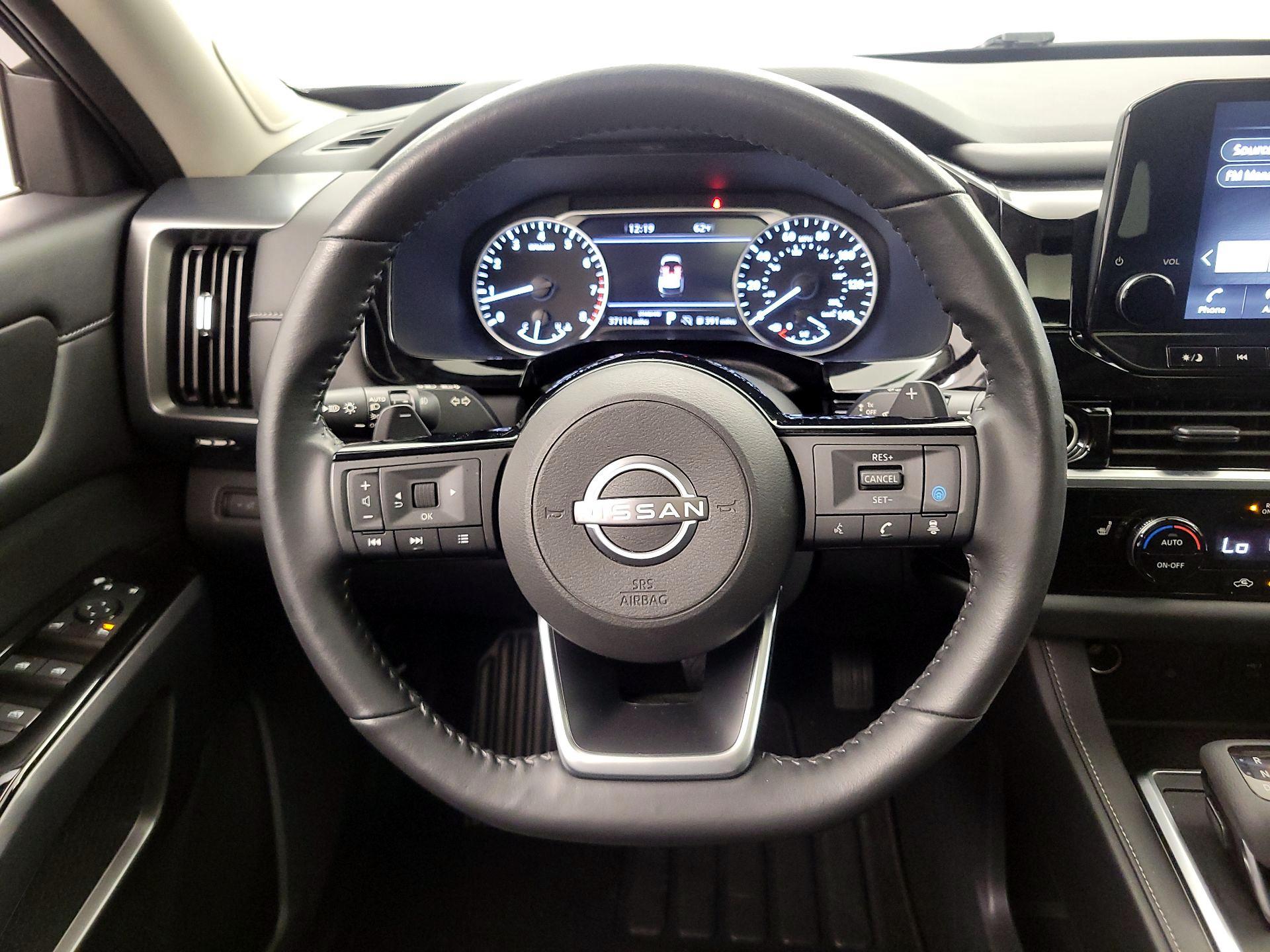 Thumbnail: 2023 Nissan Pathfinder - 10