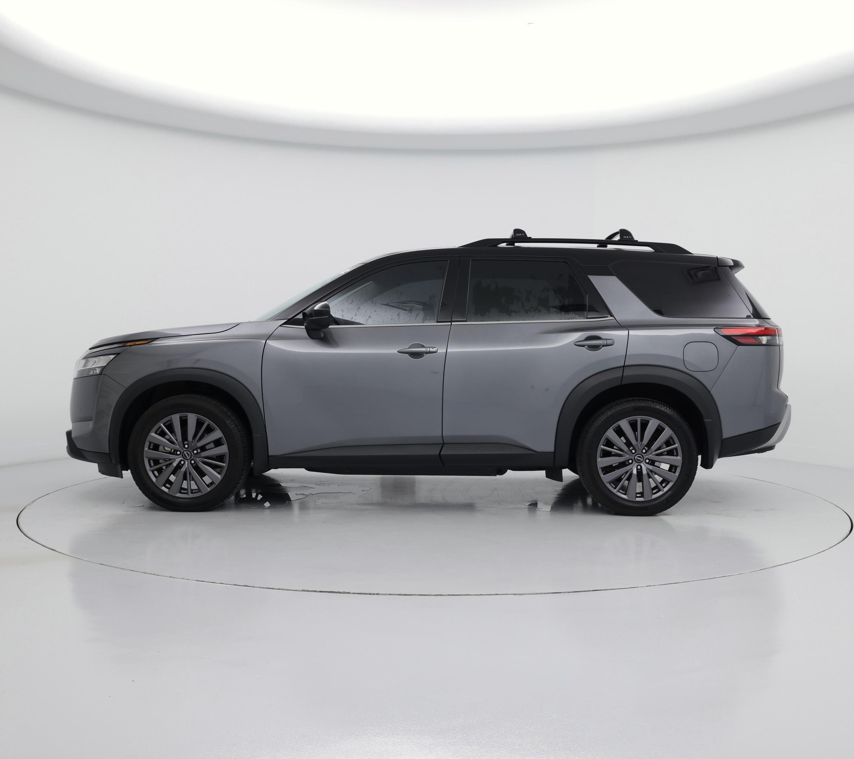 Thumbnail: 2023 Nissan Pathfinder - 3