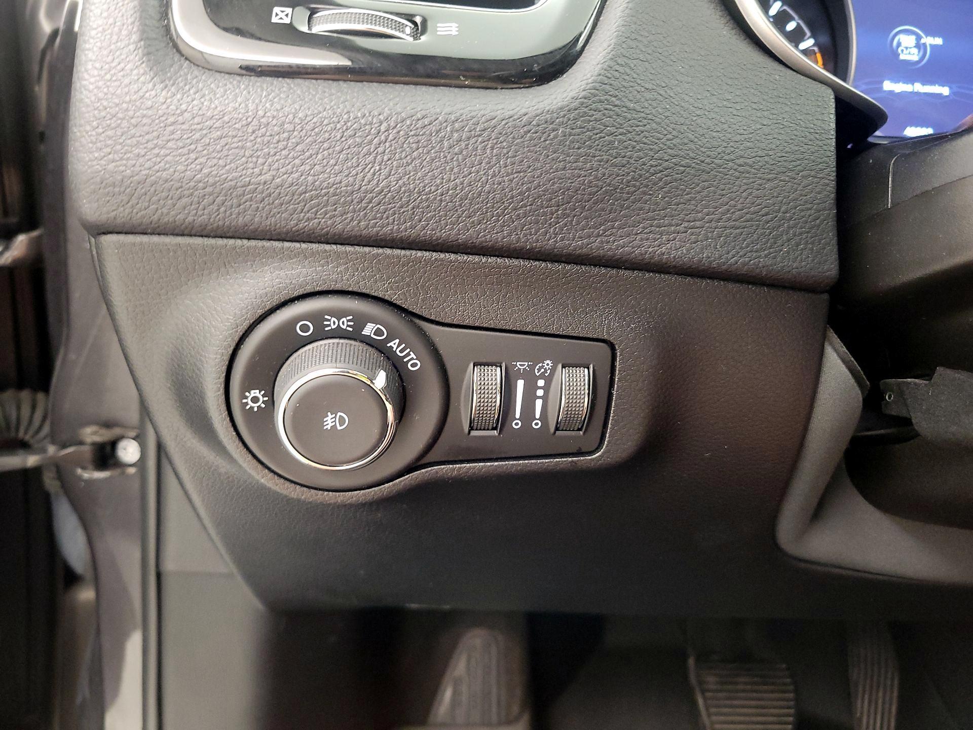 Thumbnail: 2019 Jeep Compass - 13