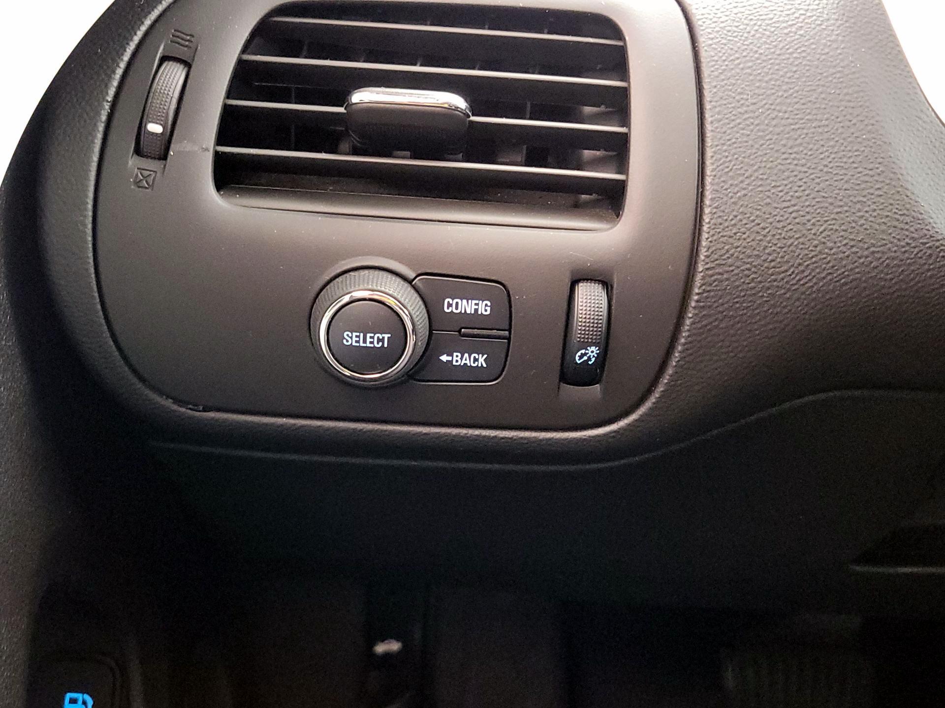 Thumbnail: 2015 Chevrolet Volt - 13