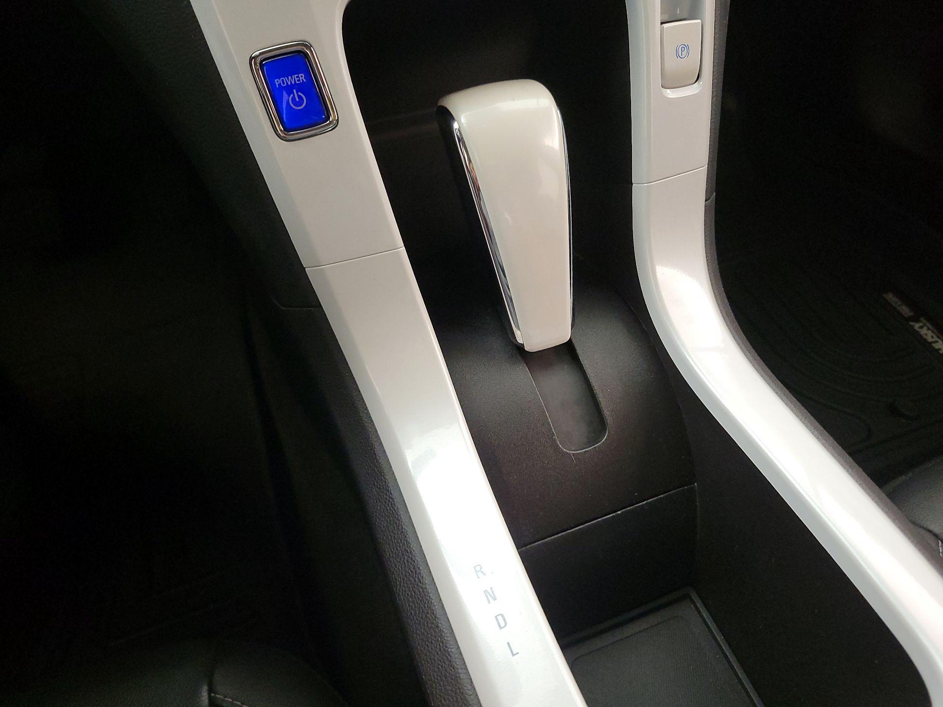 Thumbnail: 2015 Chevrolet Volt - 16