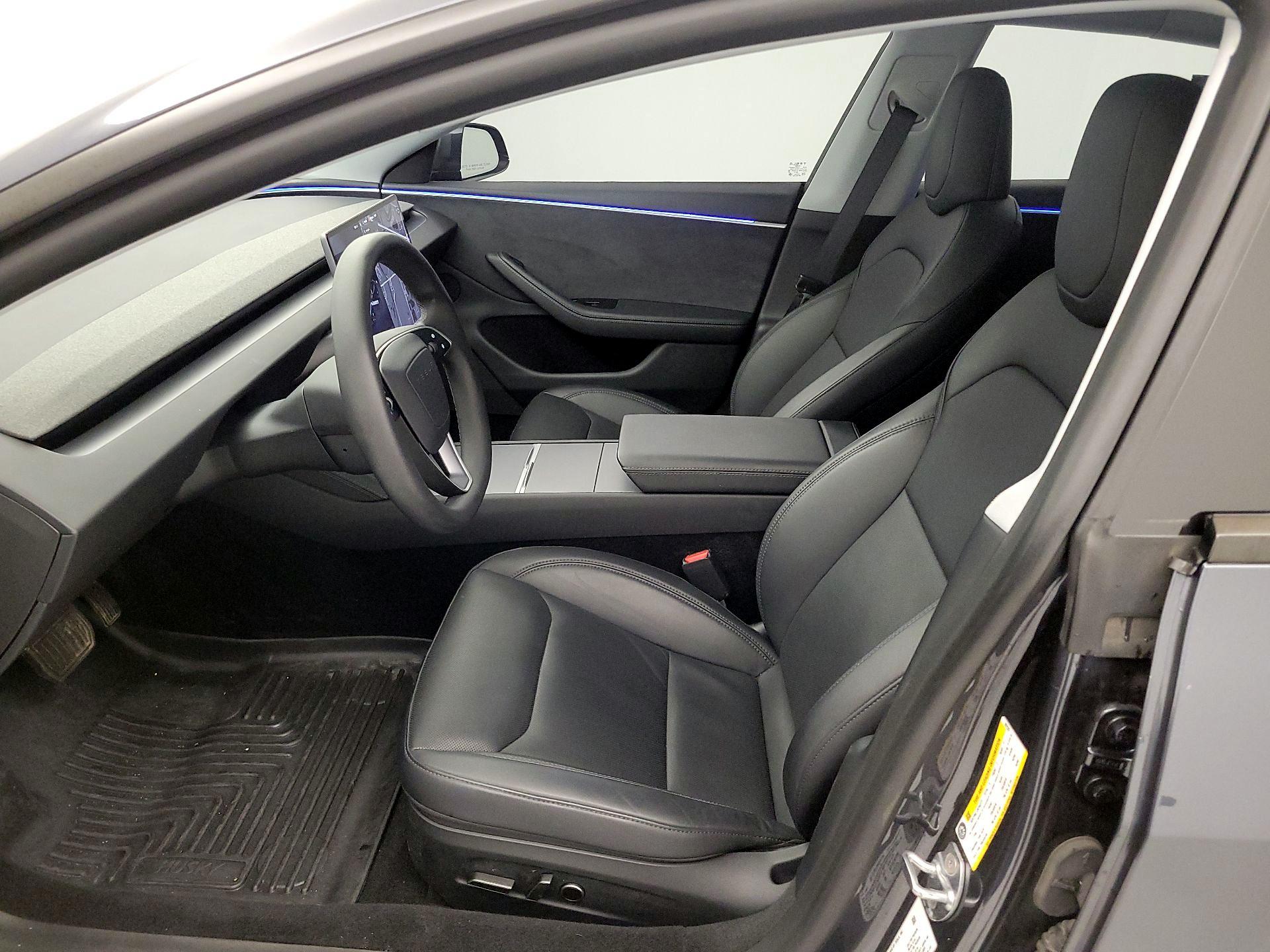 Thumbnail: 2025 Tesla Model 3 - 11