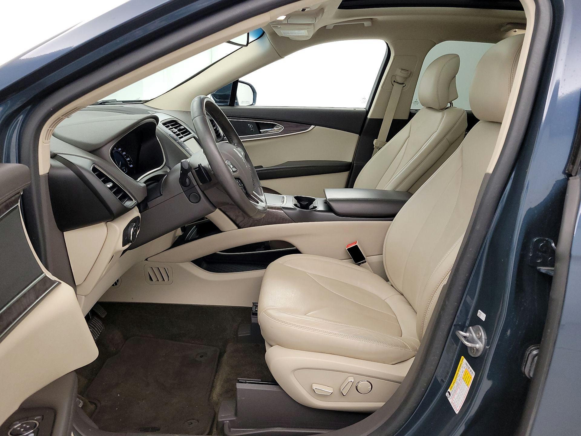 Thumbnail: 2016 Lincoln MKX - 11