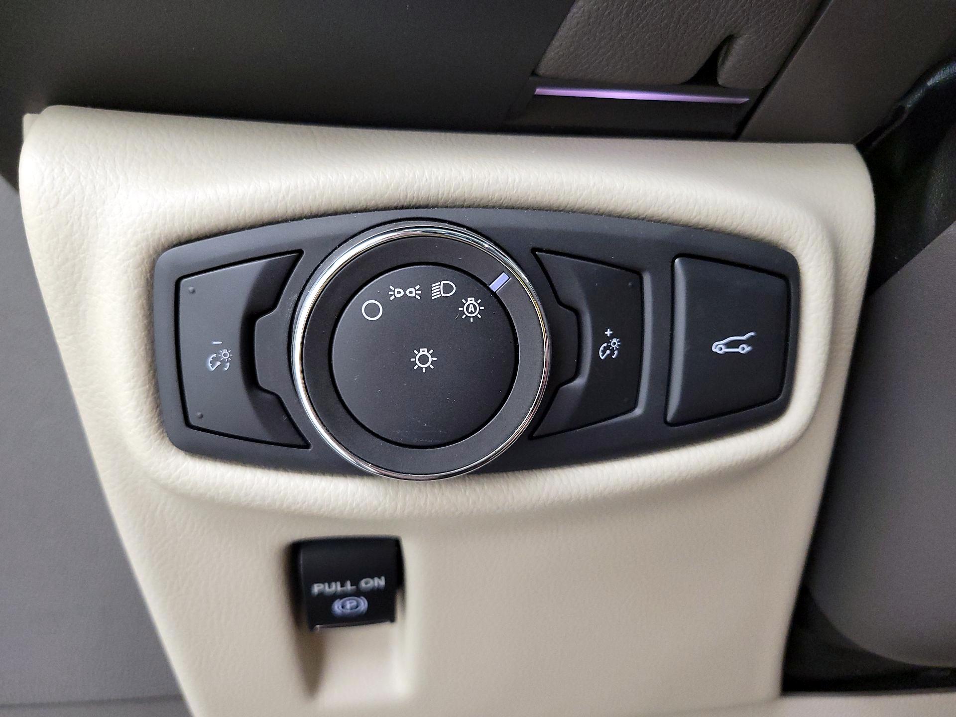 Thumbnail: 2016 Lincoln MKX - 13