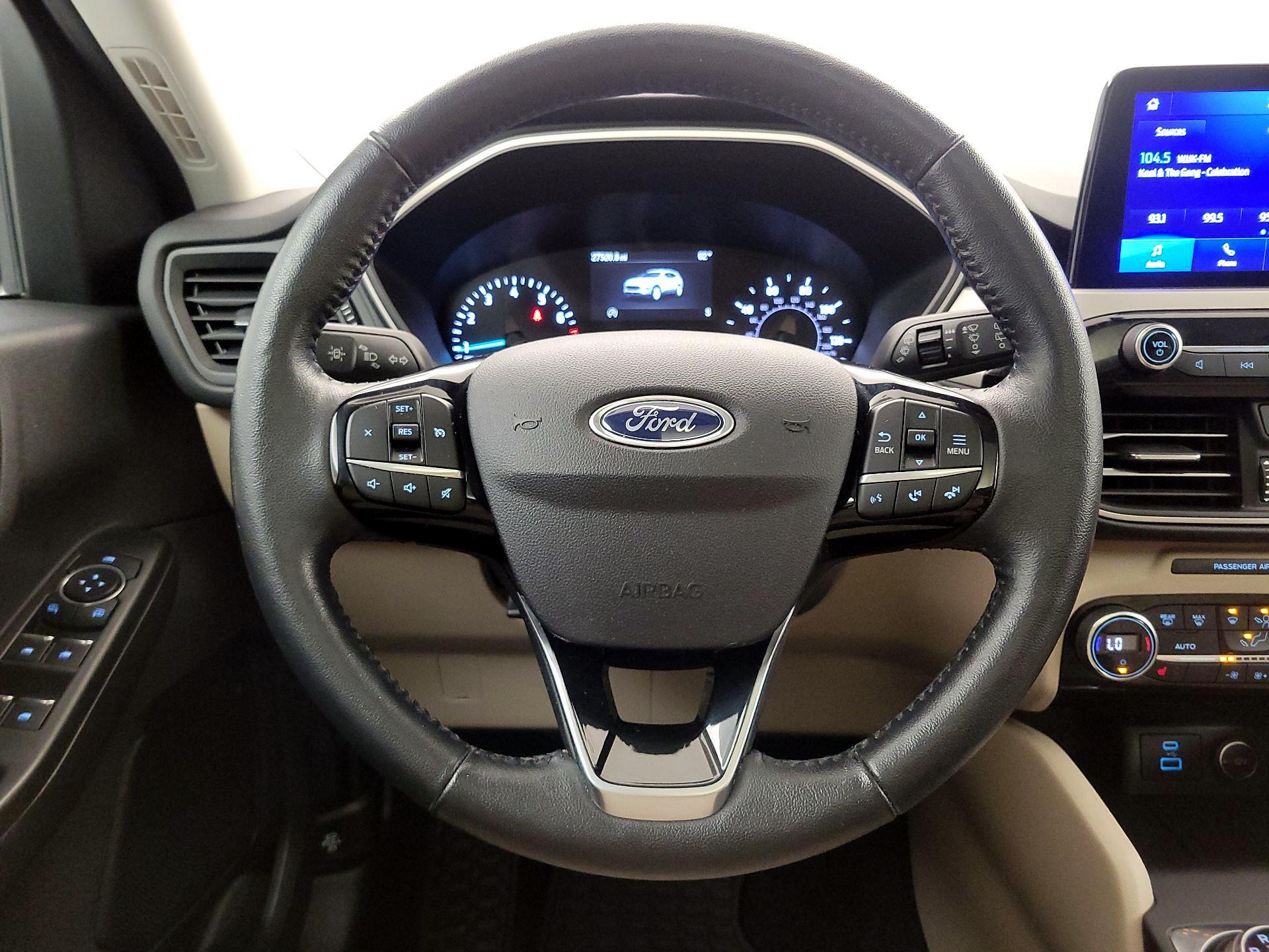 Thumbnail: 2021 Ford Escape - 10