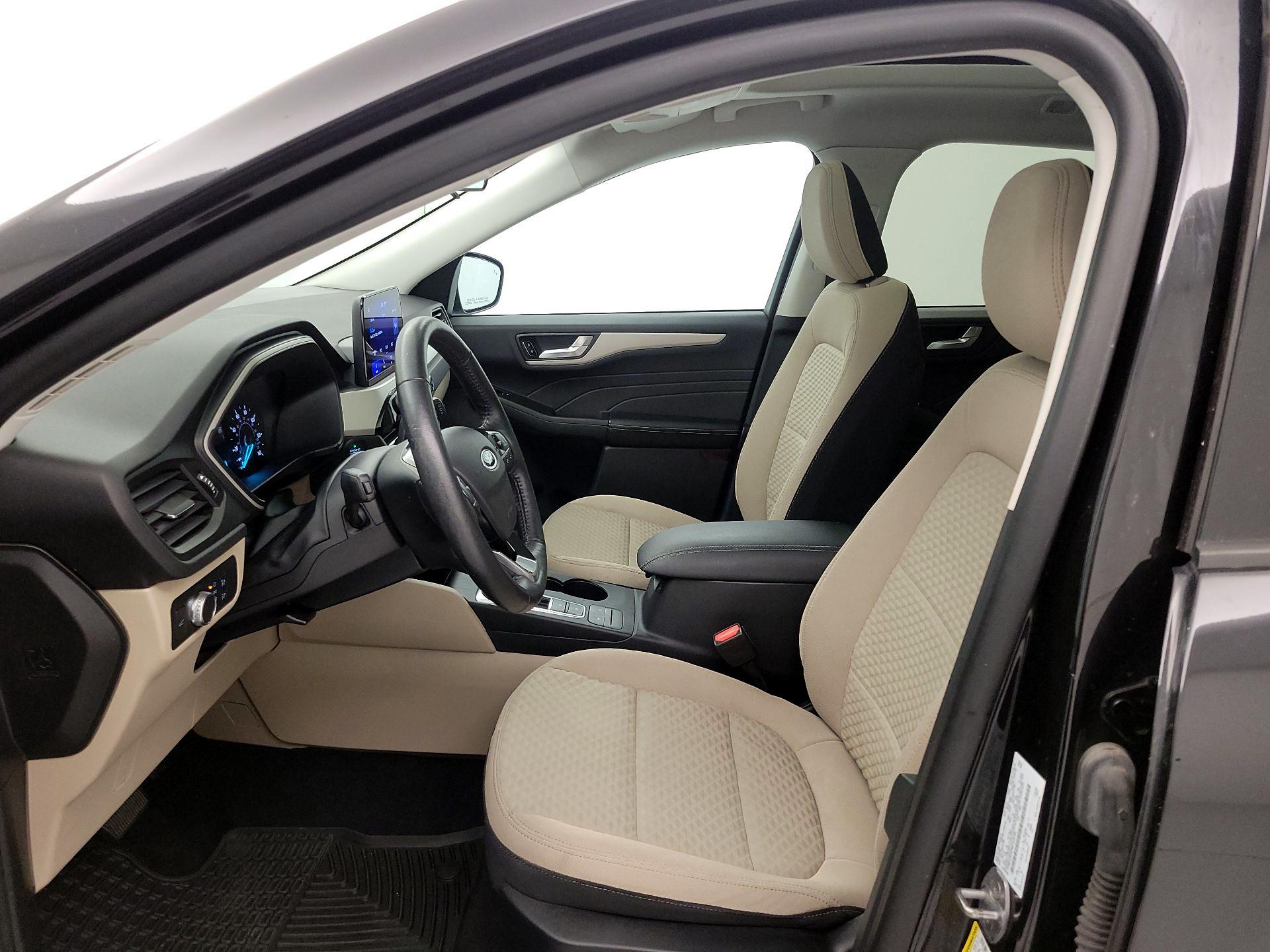 Thumbnail: 2021 Ford Escape - 11