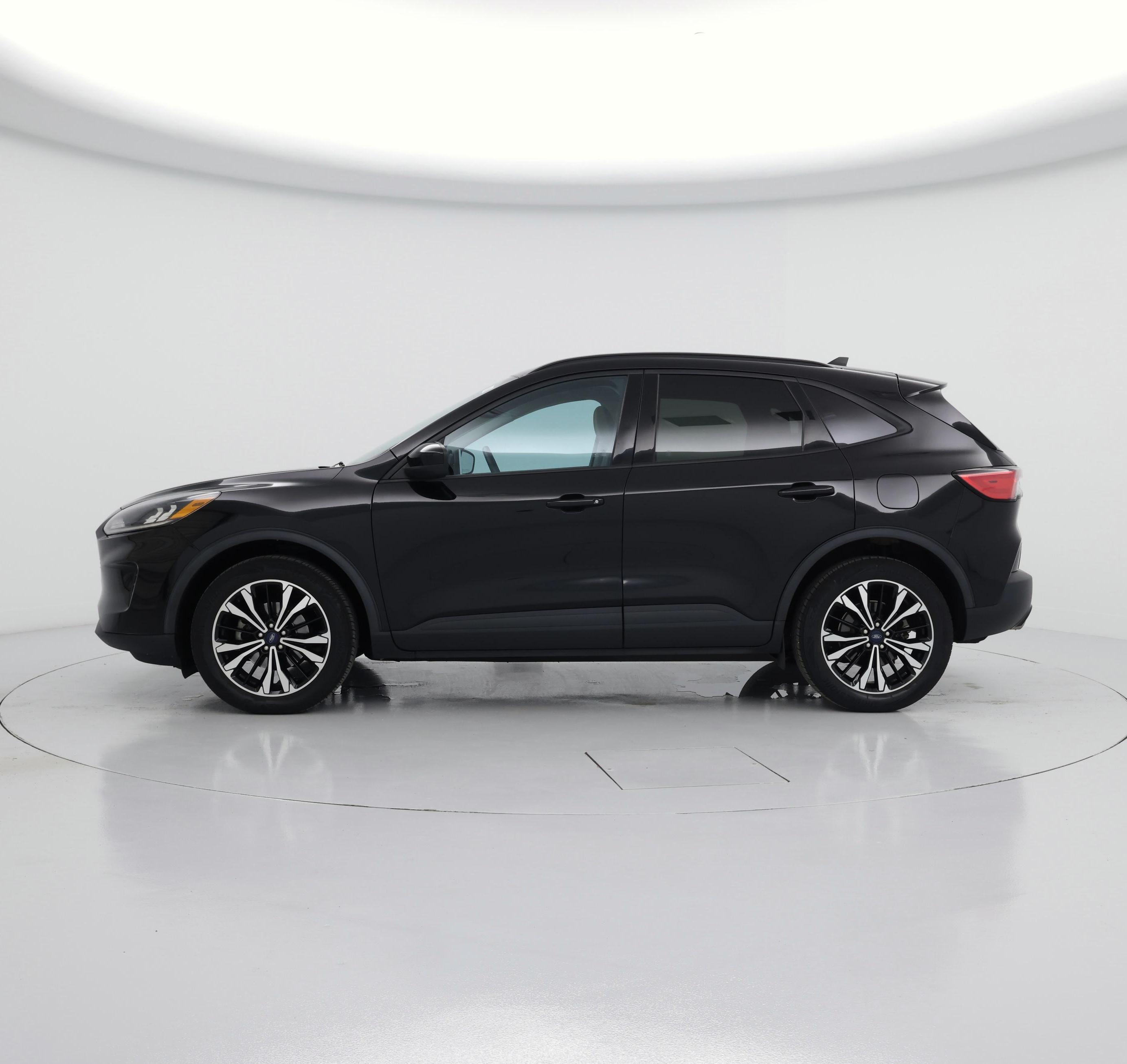 Thumbnail: 2021 Ford Escape - 3