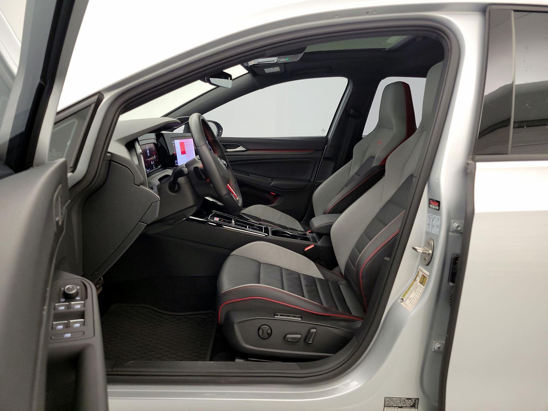 Thumbnail: 2024 Volkswagen Golf - 11