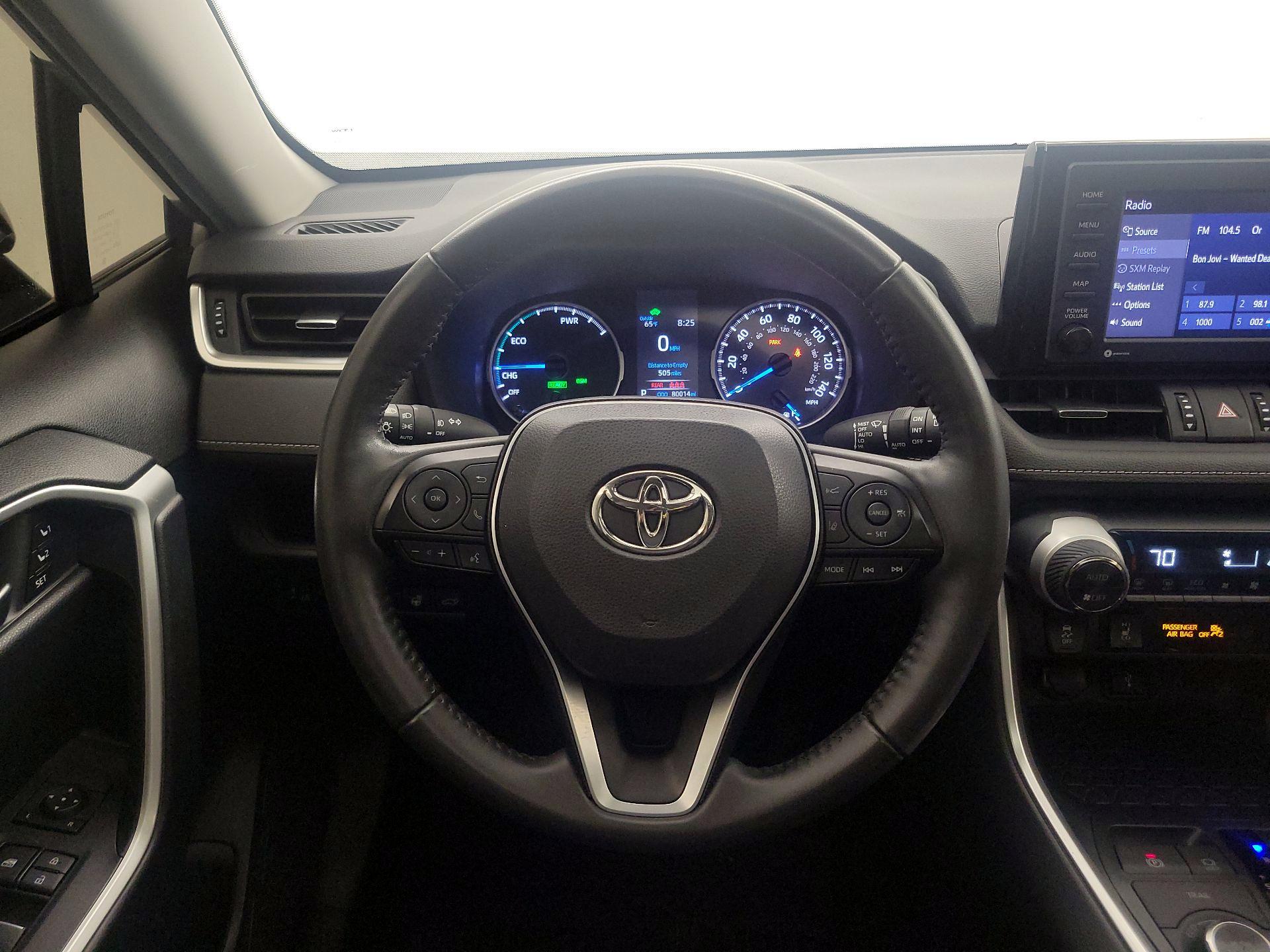 Thumbnail: 2022 Toyota RAV4 - 10