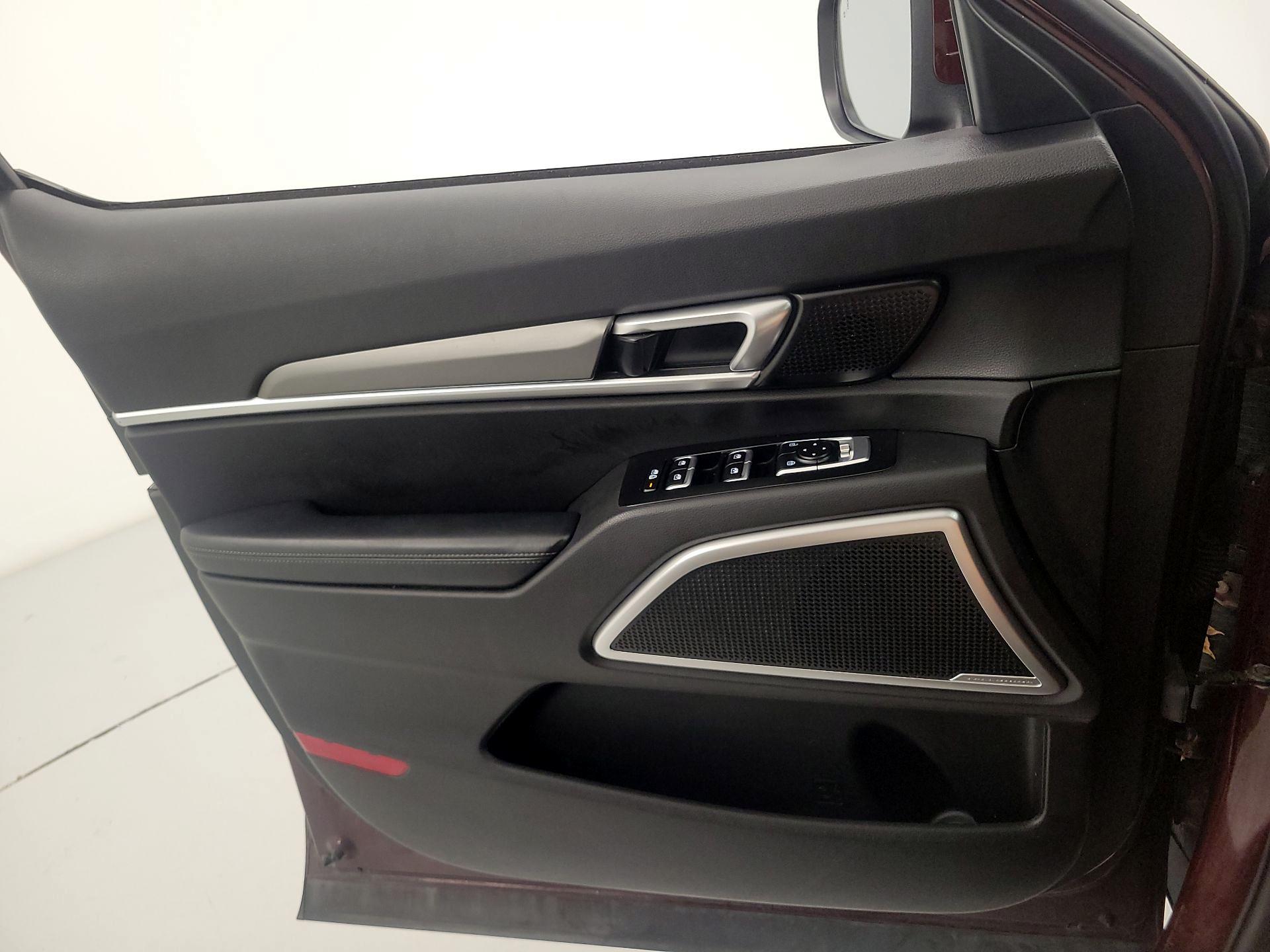 Thumbnail: 2020 Kia Telluride - 12