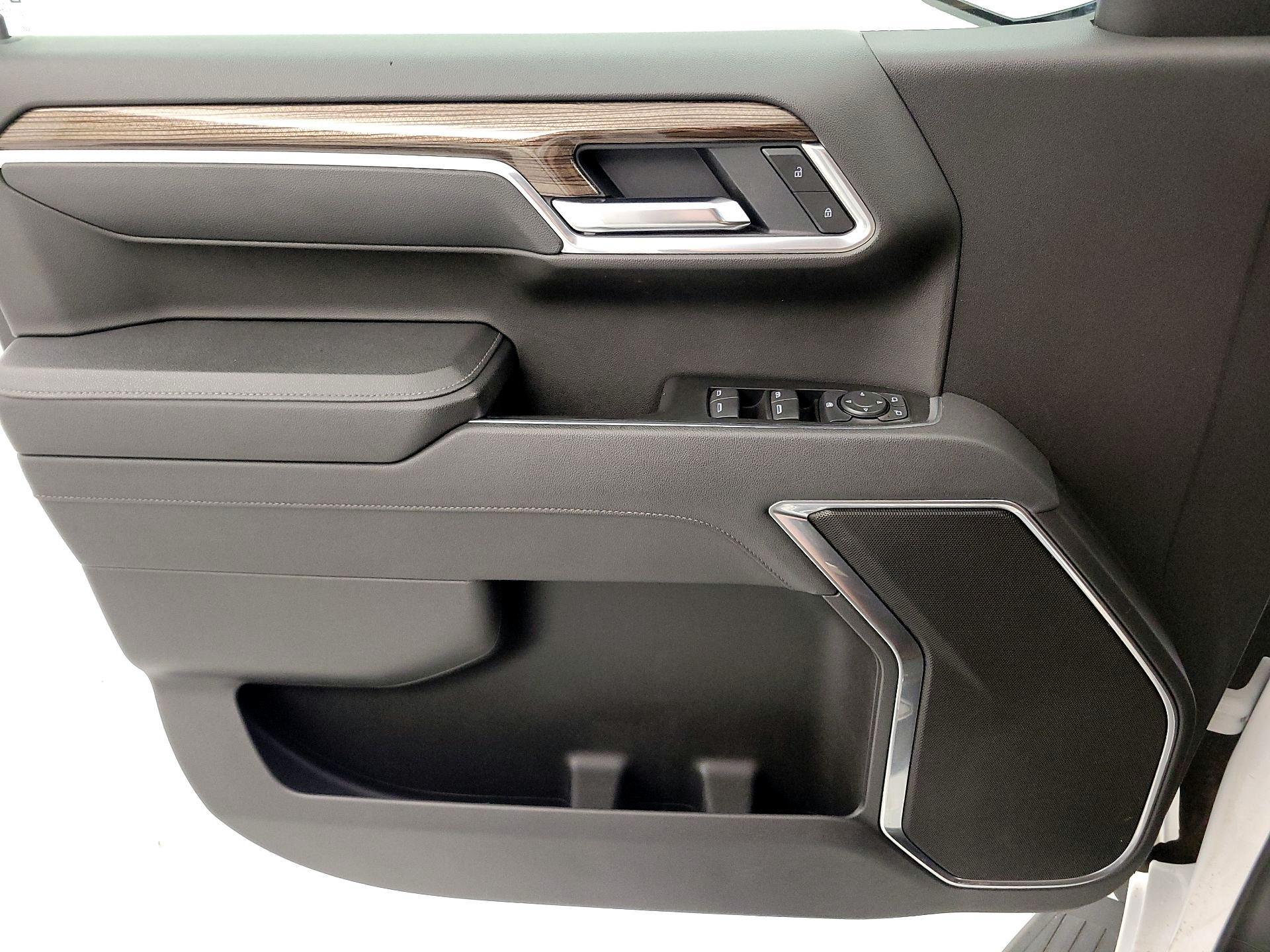 Thumbnail: 2025 Chevrolet Silverado 1500 - 12