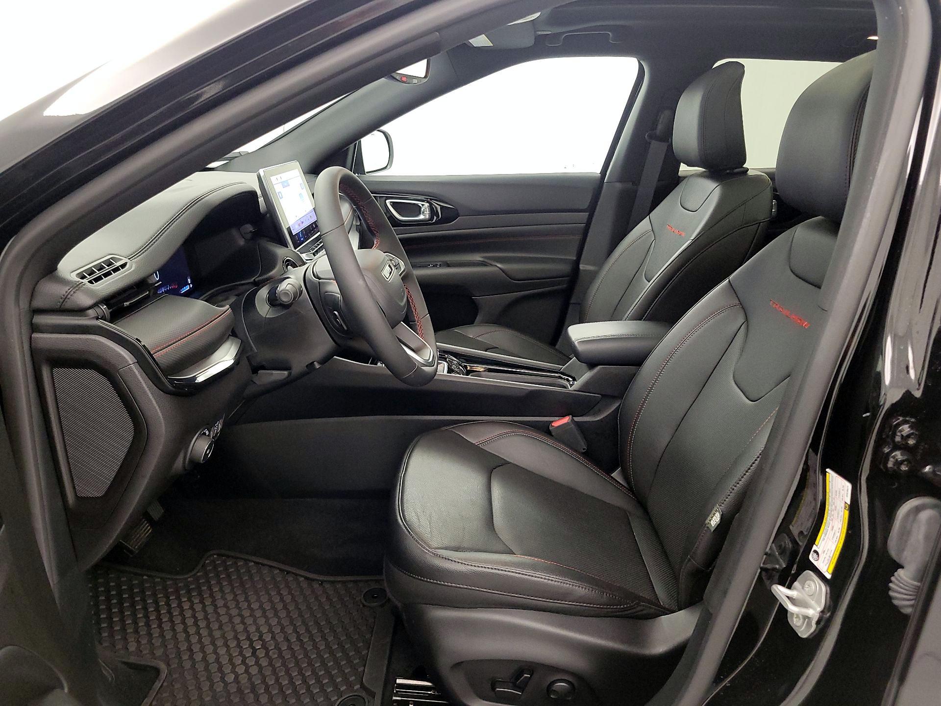 Thumbnail: 2025 Jeep Compass - 11