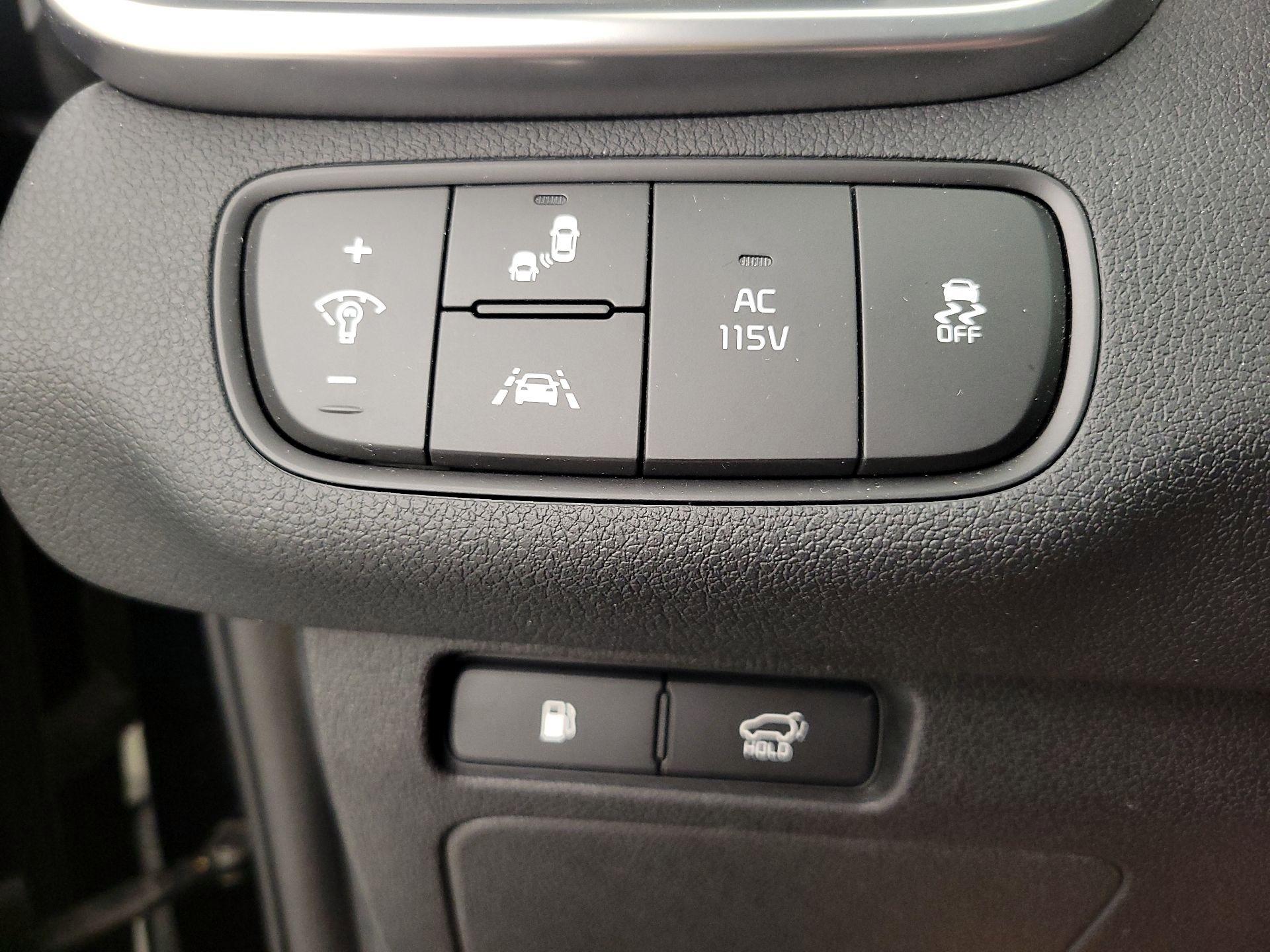 Thumbnail: 2018 Kia Sorento - 13