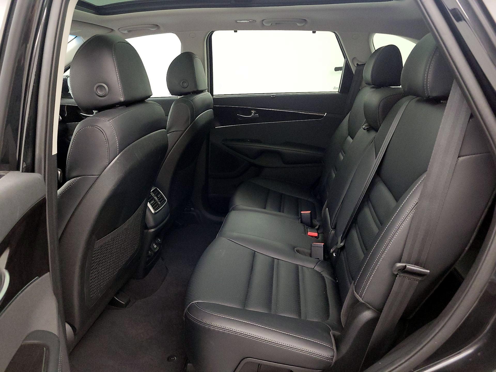 Thumbnail: 2018 Kia Sorento - 20