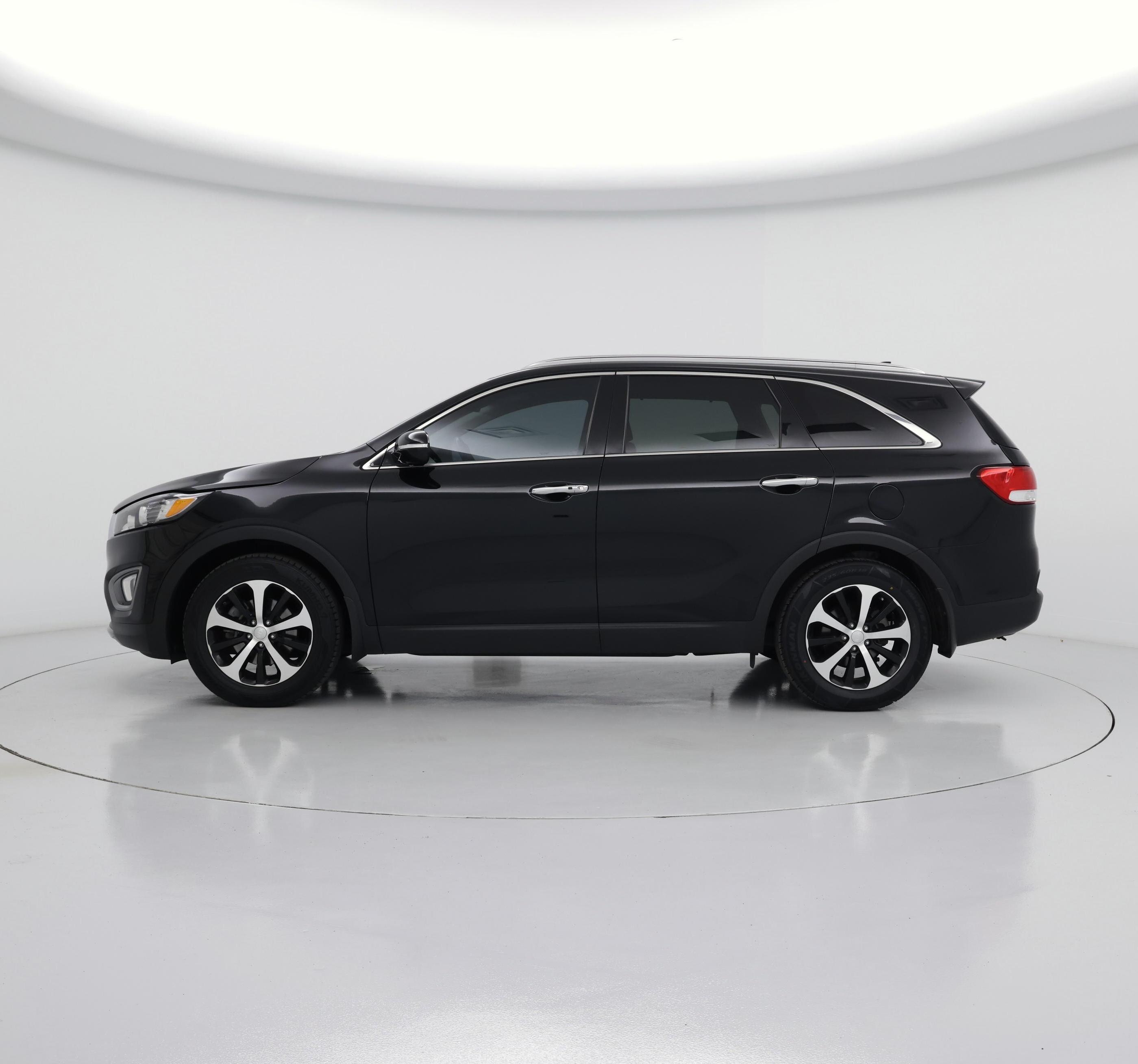 Thumbnail: 2018 Kia Sorento - 3