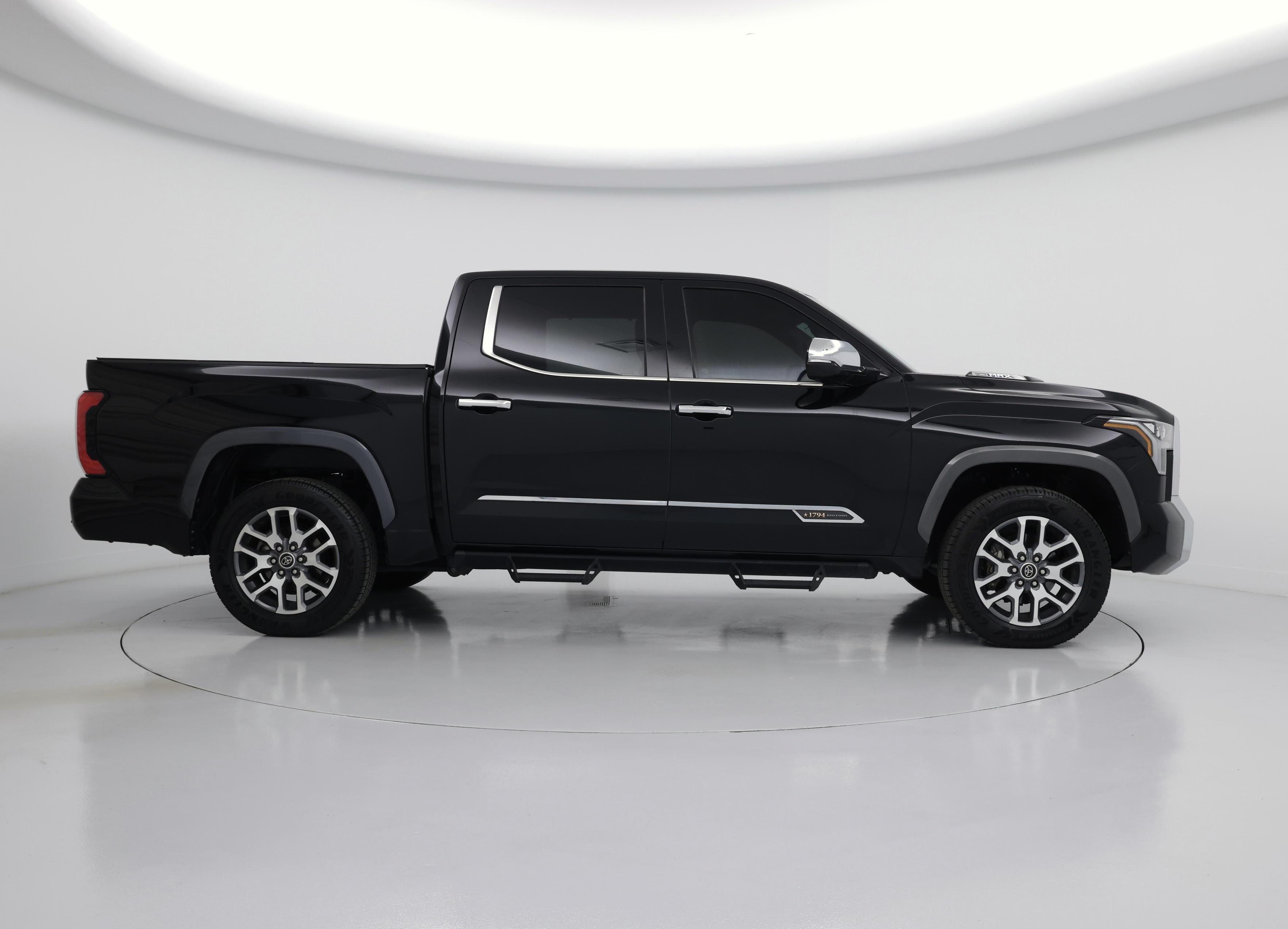 Thumbnail: 2022 Toyota Tundra - 7