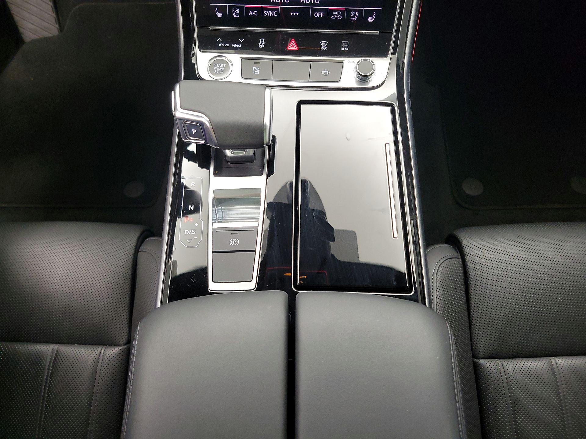 Thumbnail: 2021 Audi A8 - 18