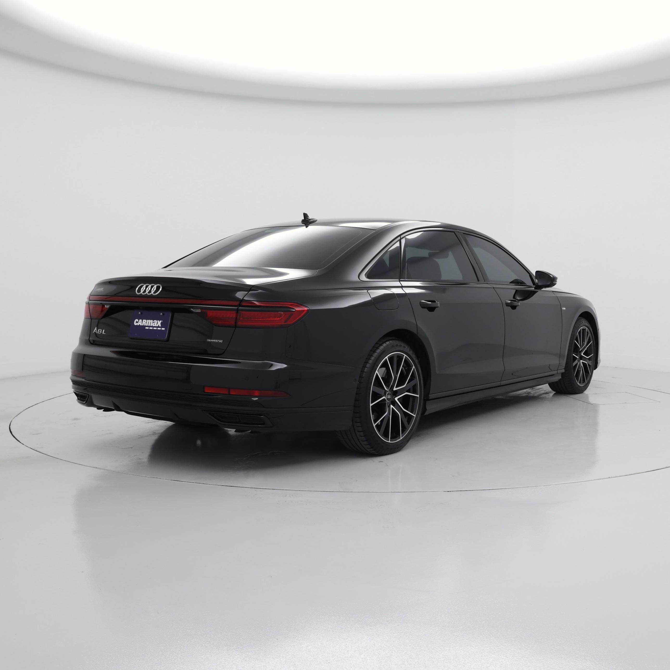 Thumbnail: 2021 Audi A8 - 8