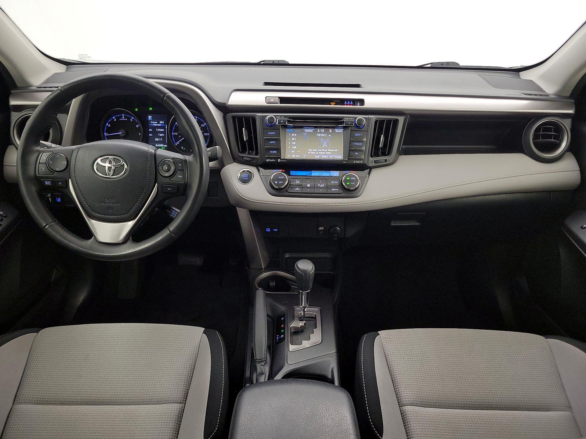 Thumbnail: 2018 Toyota RAV4 - 9