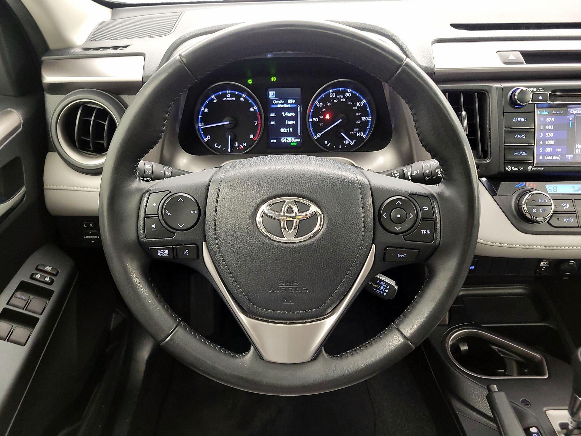 Thumbnail: 2018 Toyota RAV4 - 10
