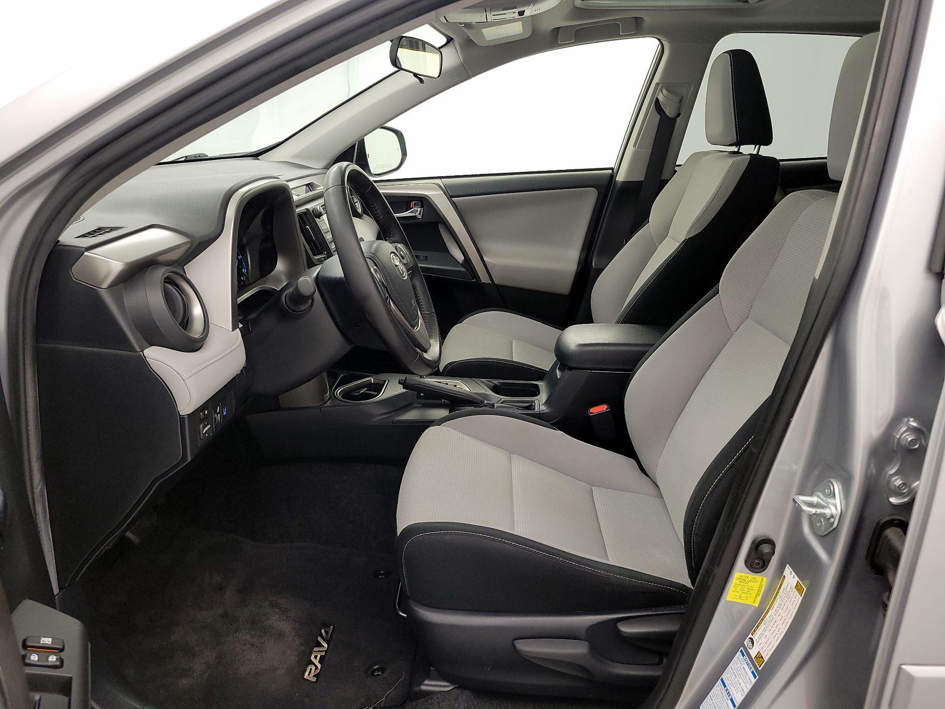 Thumbnail: 2018 Toyota RAV4 - 11