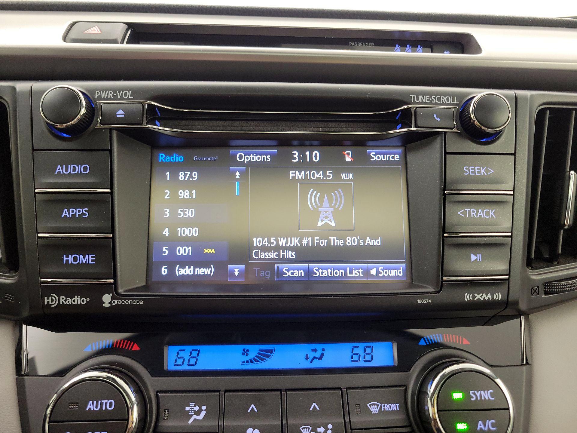 Thumbnail: 2018 Toyota RAV4 - 15