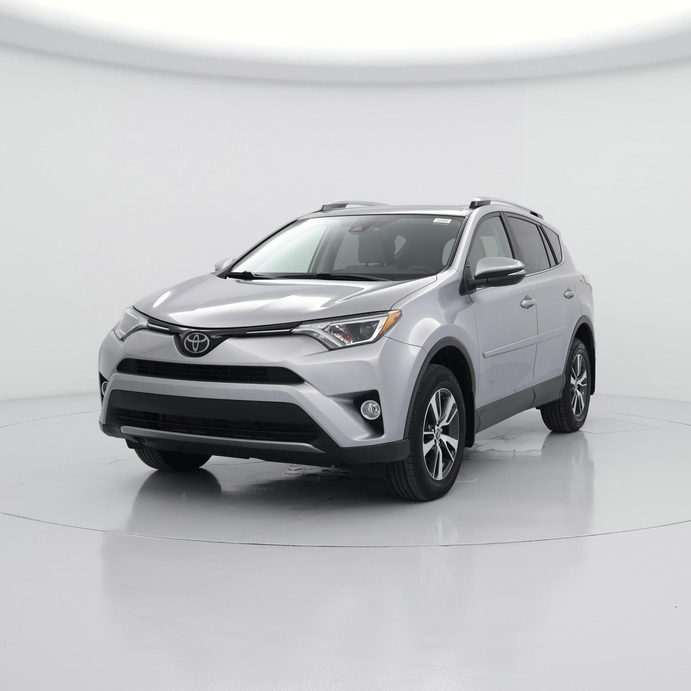 Thumbnail: 2018 Toyota RAV4 - 4