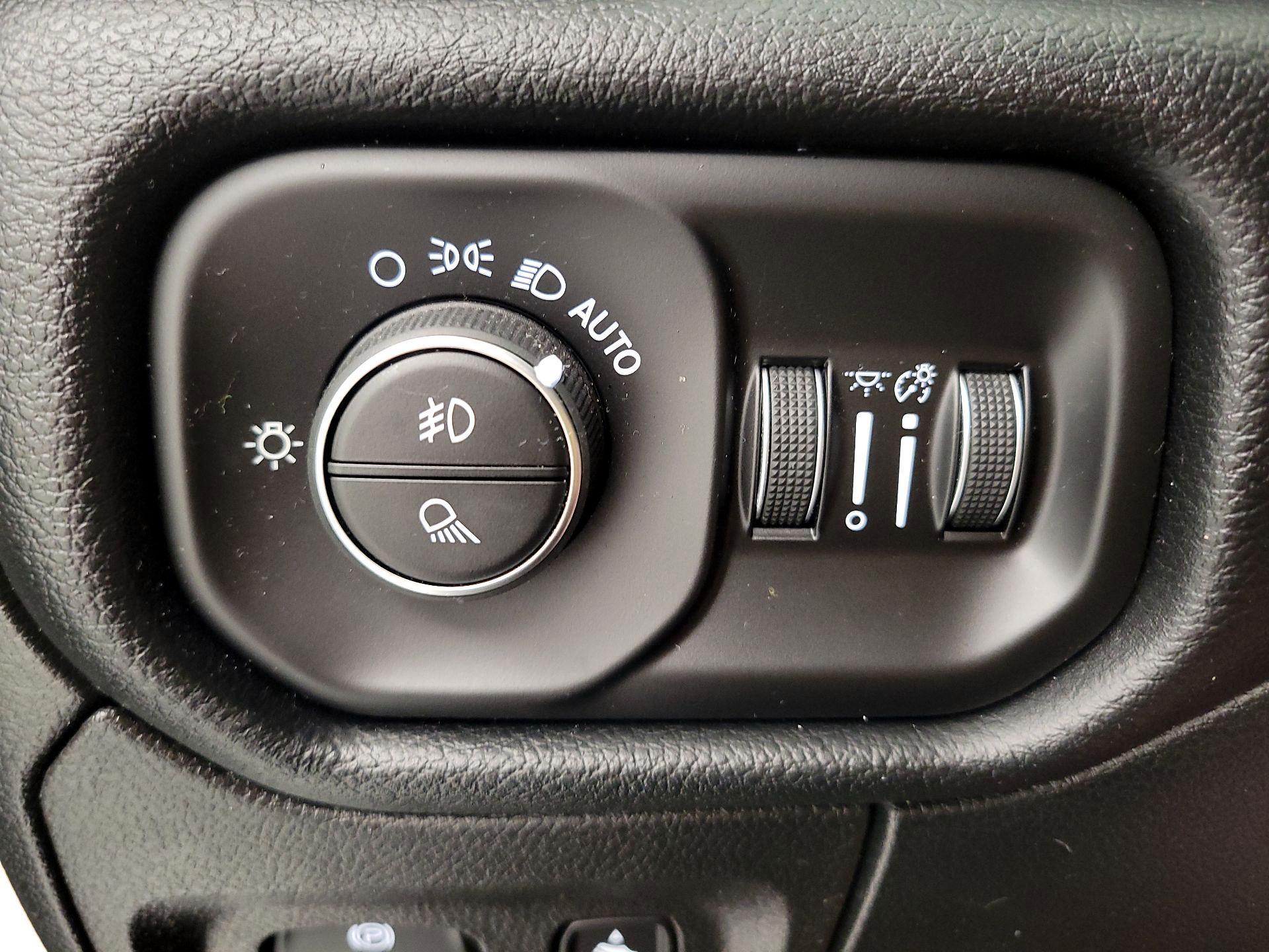 Thumbnail: 2020 RAM 1500 - 13