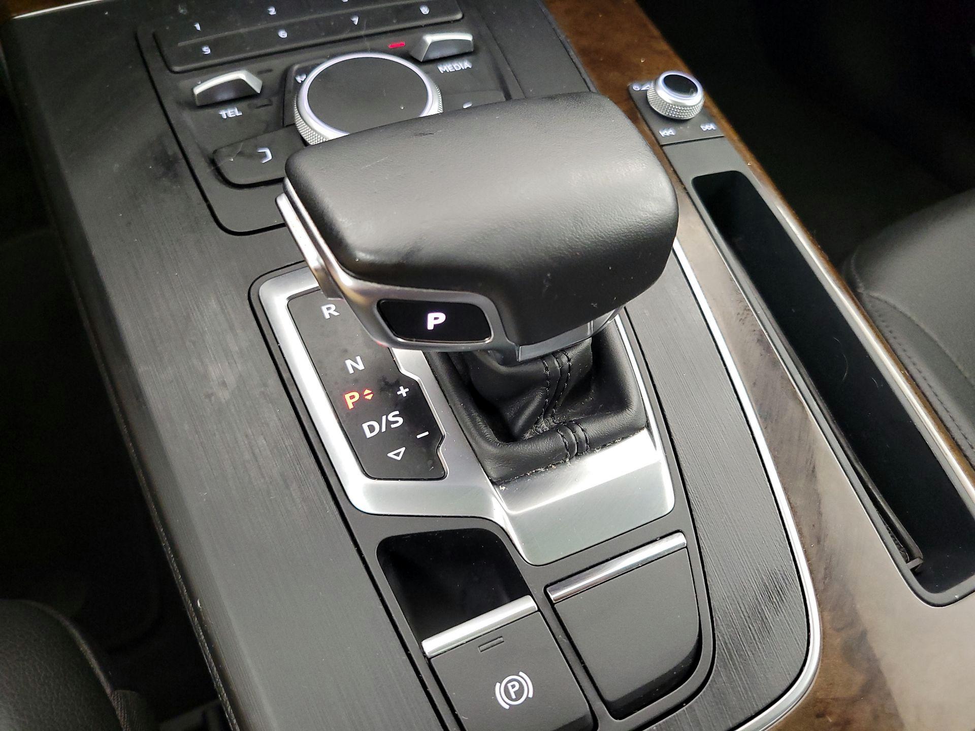 Thumbnail: 2019 Audi Q5 - 17