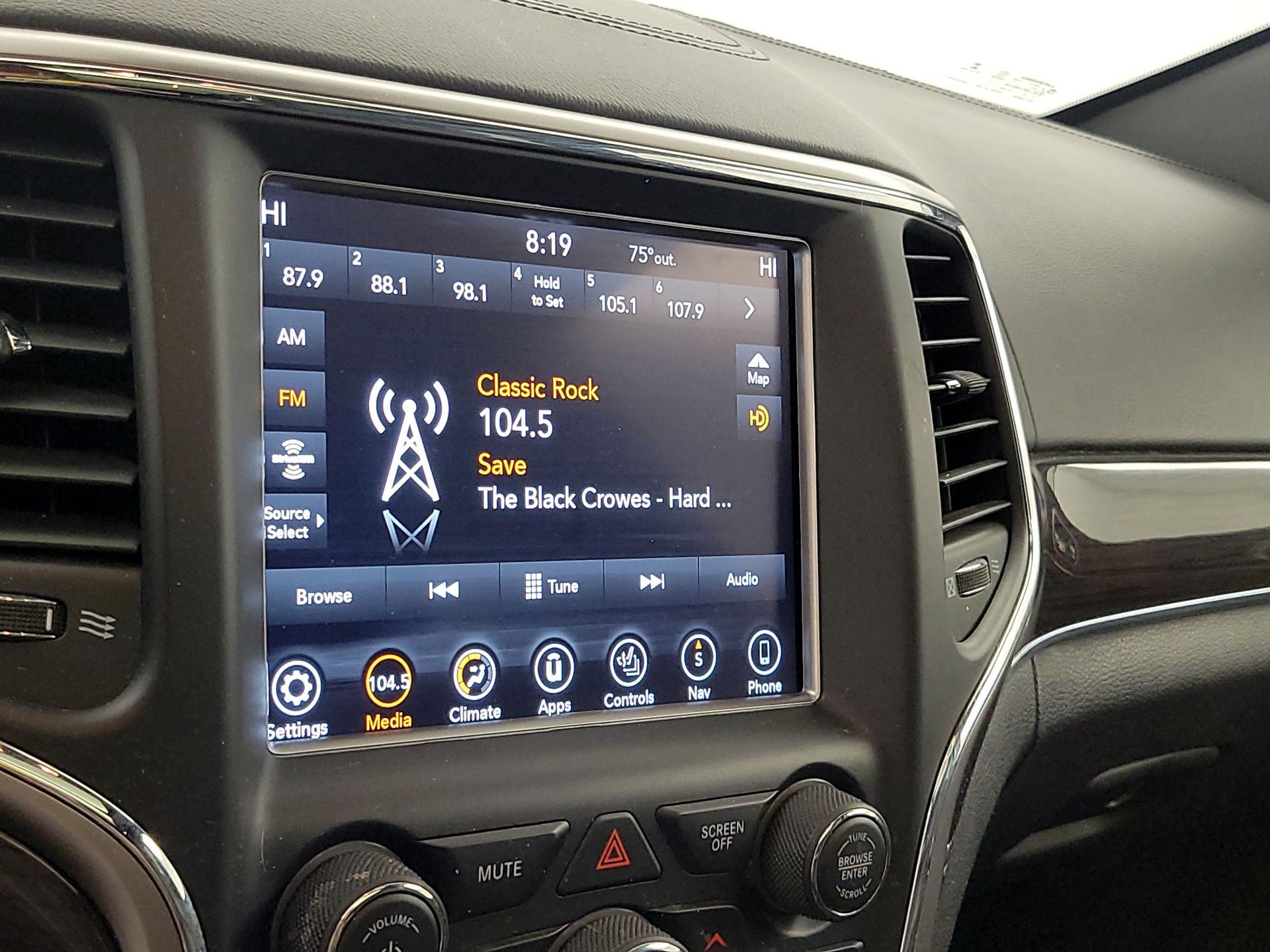 Thumbnail: 2018 Jeep Grand Cherokee - 15