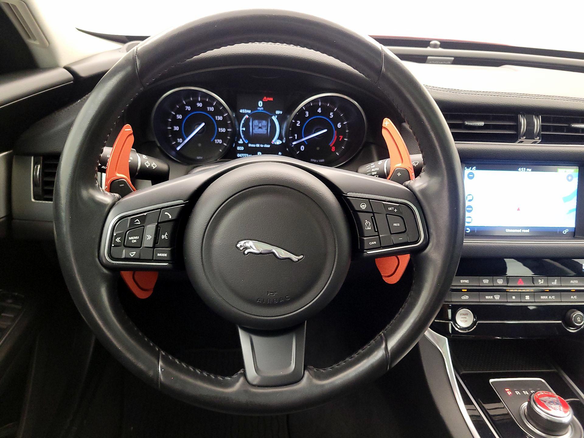 Thumbnail: 2017 Jaguar XF - 10