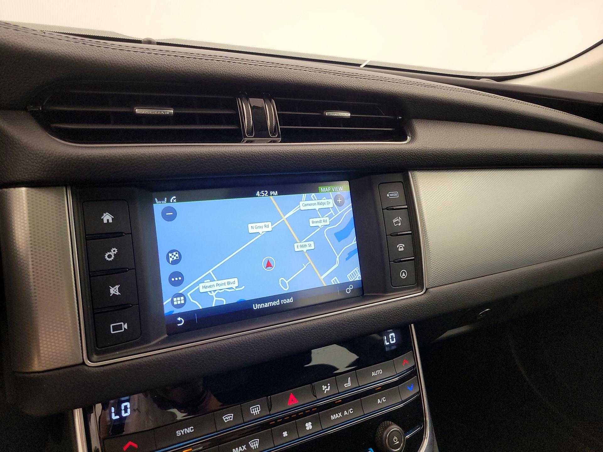Thumbnail: 2017 Jaguar XF - 14