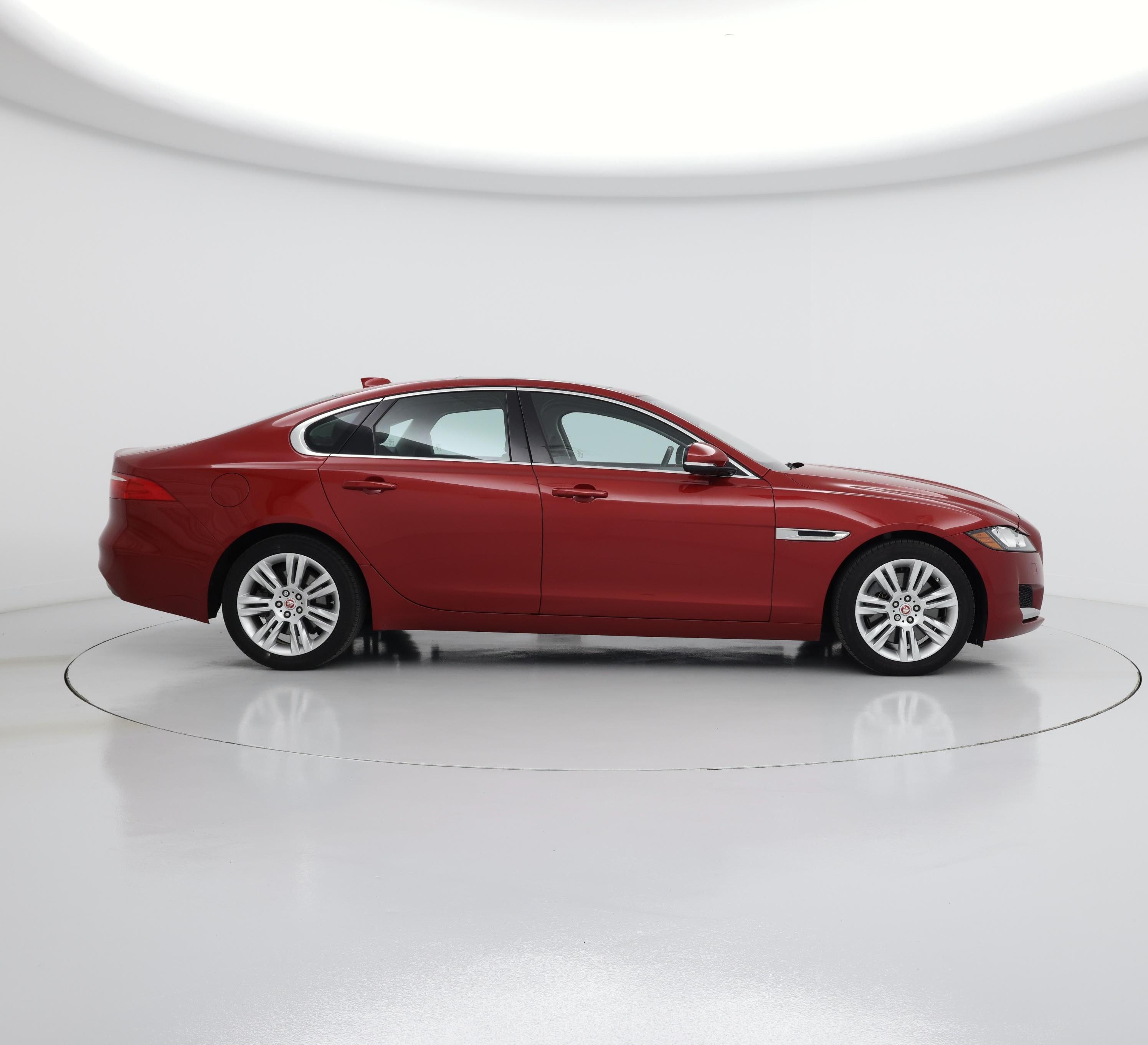 Thumbnail: 2017 Jaguar XF - 7