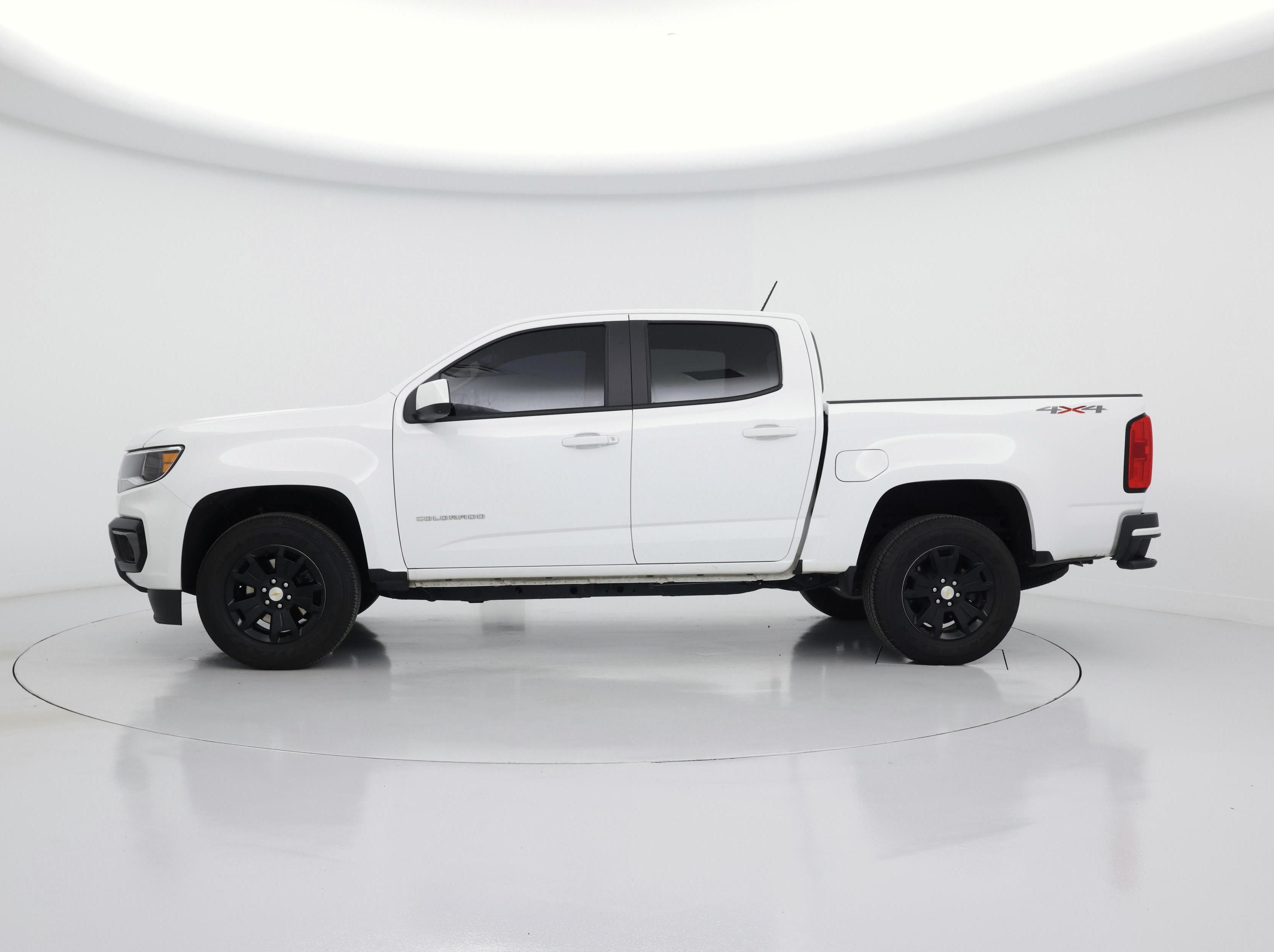 Thumbnail: 2022 Chevrolet Colorado - 3