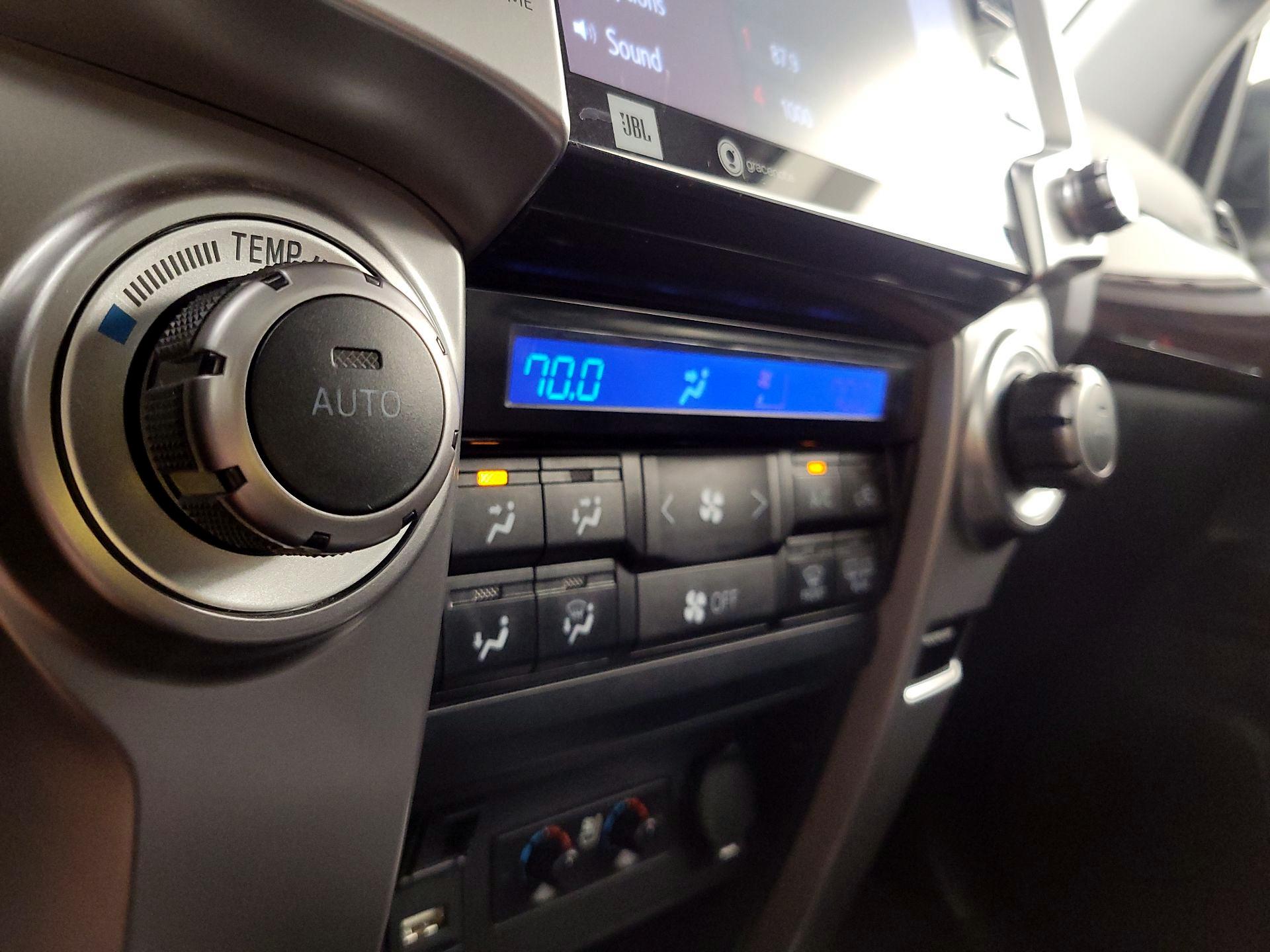 Thumbnail: 2021 Toyota 4Runner - 17