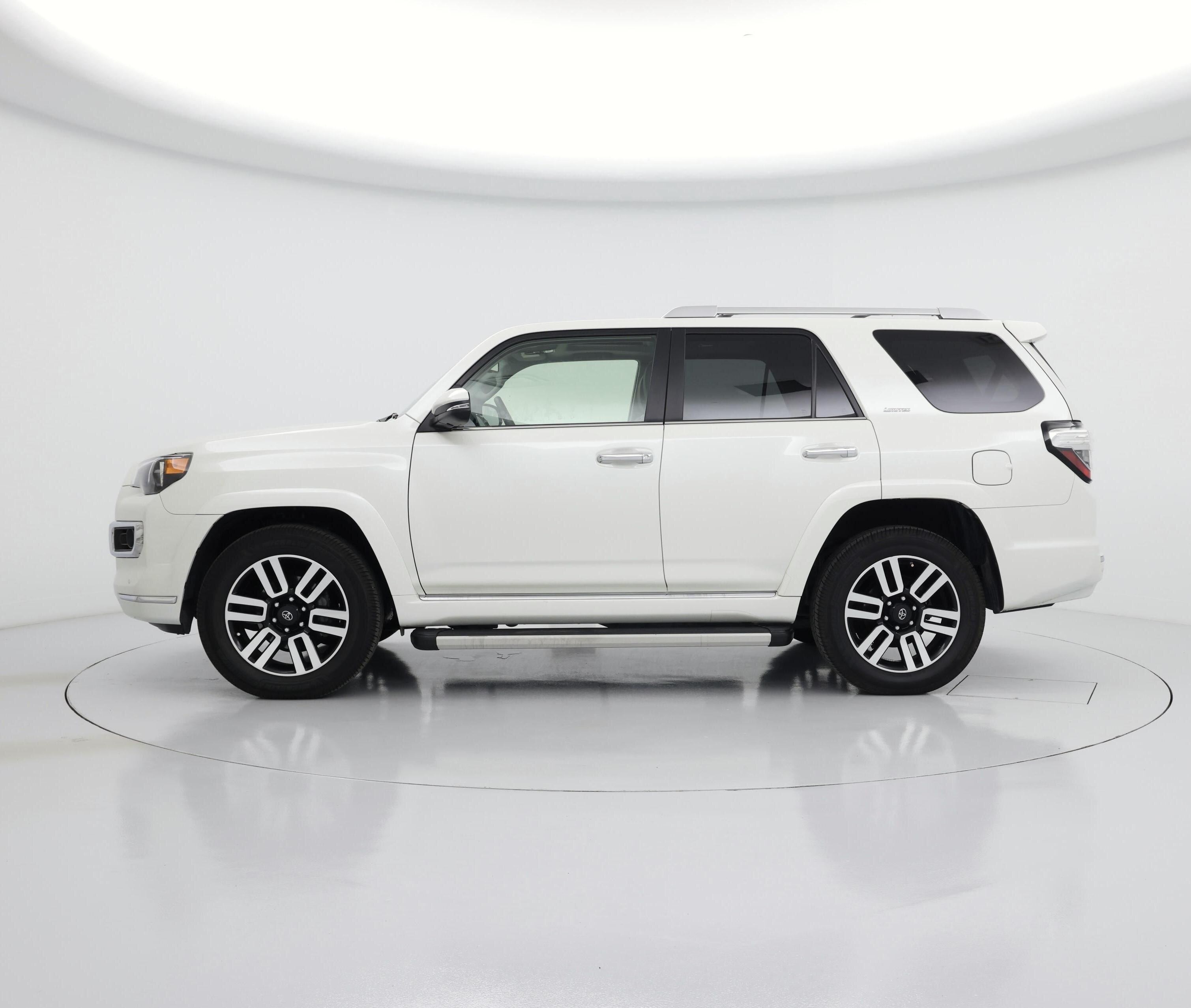 Thumbnail: 2021 Toyota 4Runner - 3