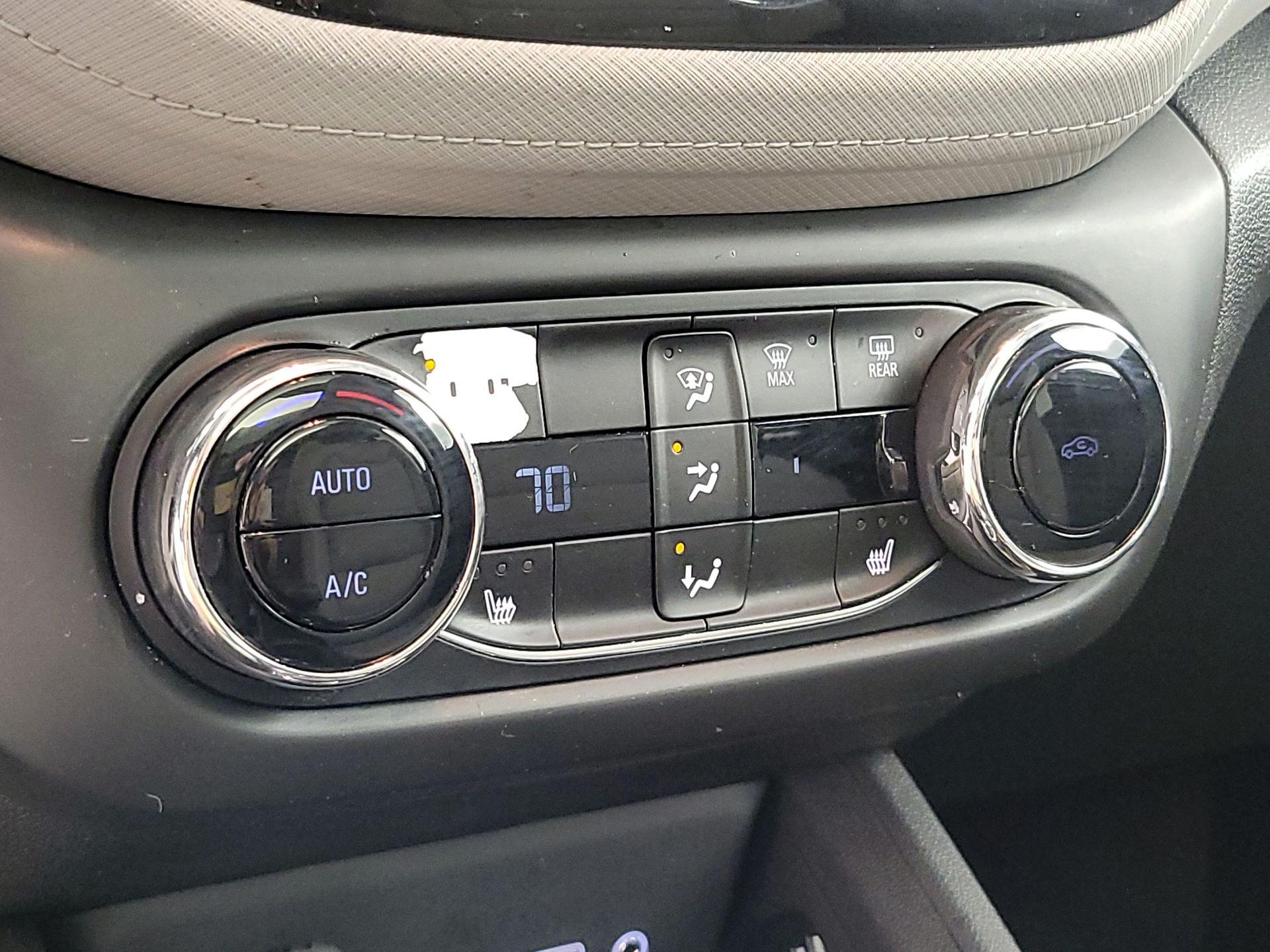 Thumbnail: 2021 Chevrolet TrailBlazer - 16
