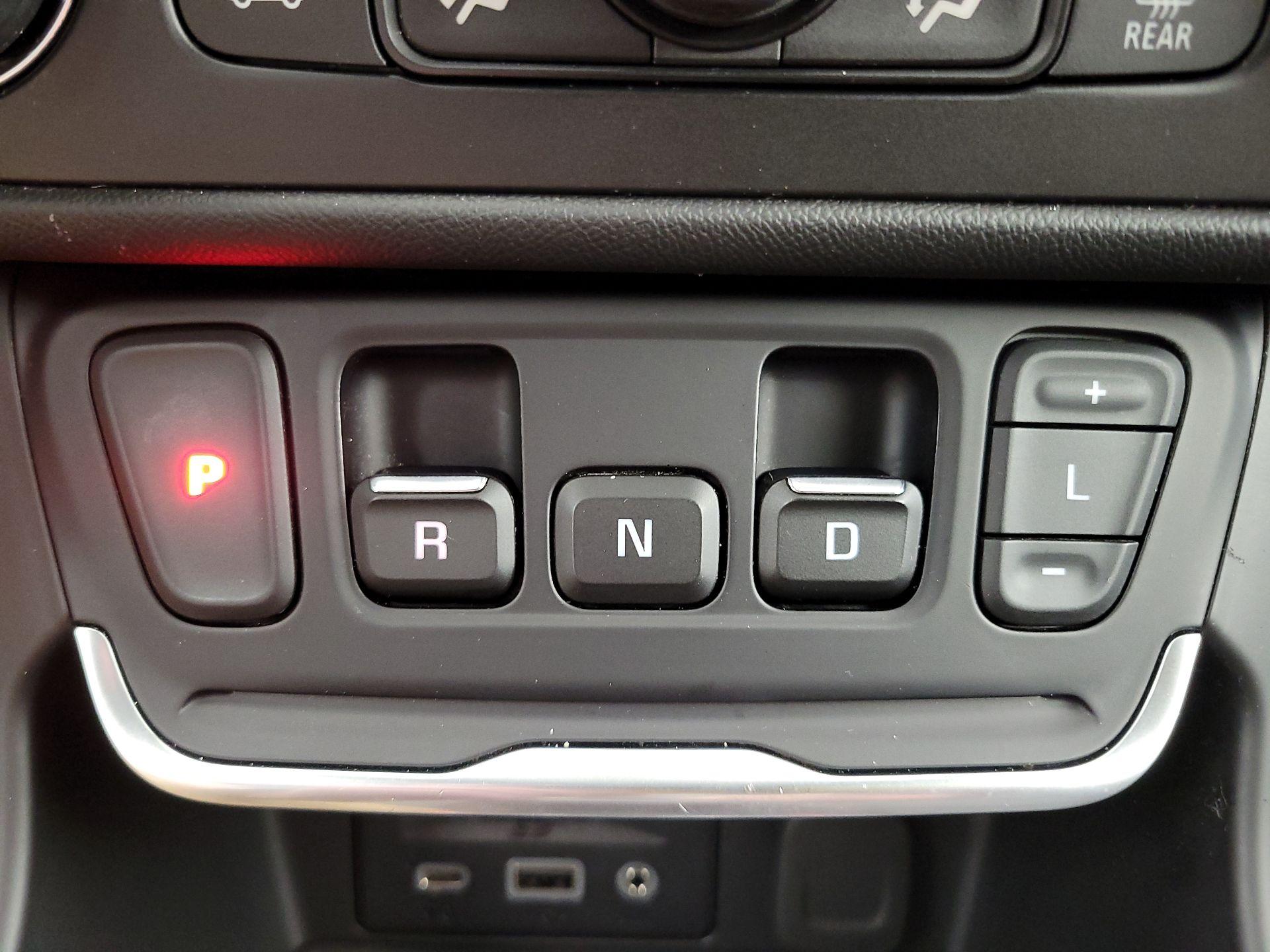 Thumbnail: 2018 GMC Terrain - 17