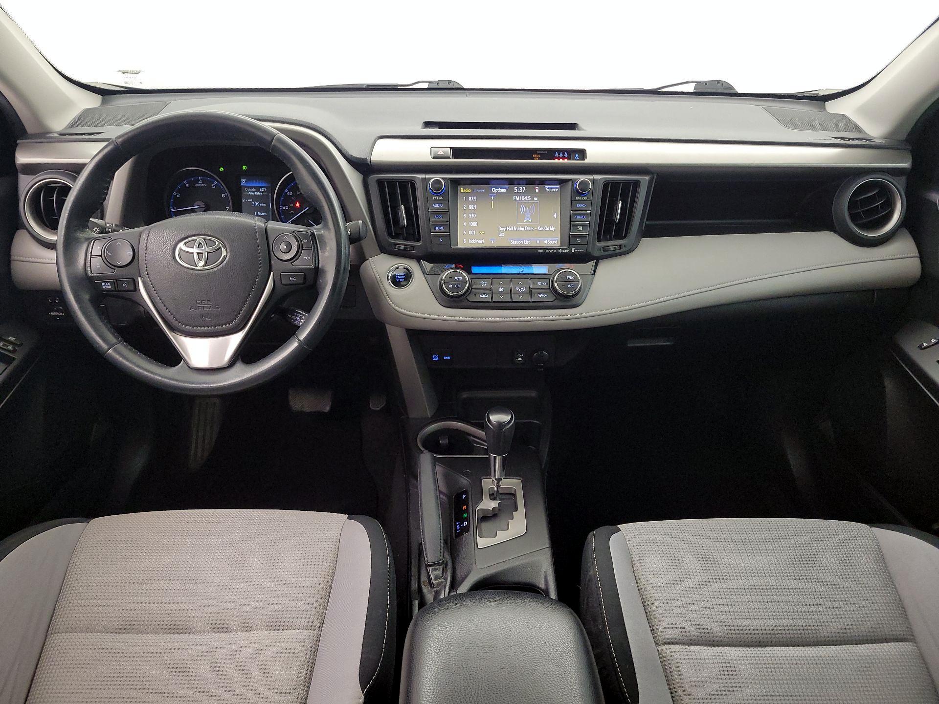 Thumbnail: 2017 Toyota RAV4 - 9